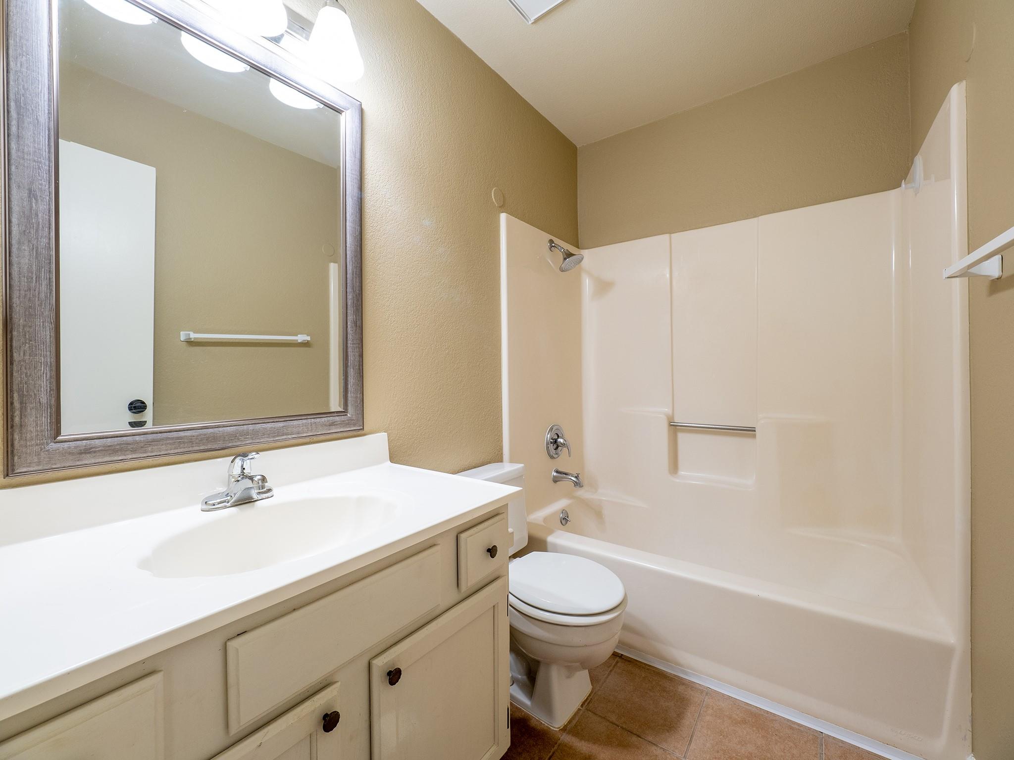 16829 Whitebrush Loop Property Photo 6
