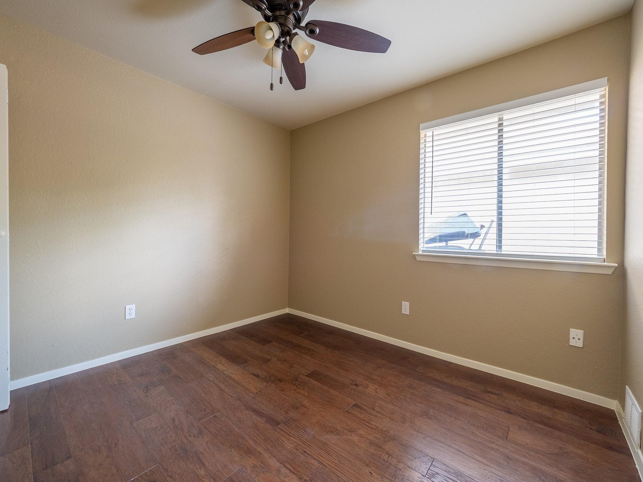 16829 Whitebrush Loop Property Photo 7