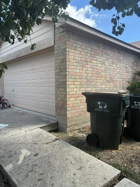 112 Azolar St Property Photo 1