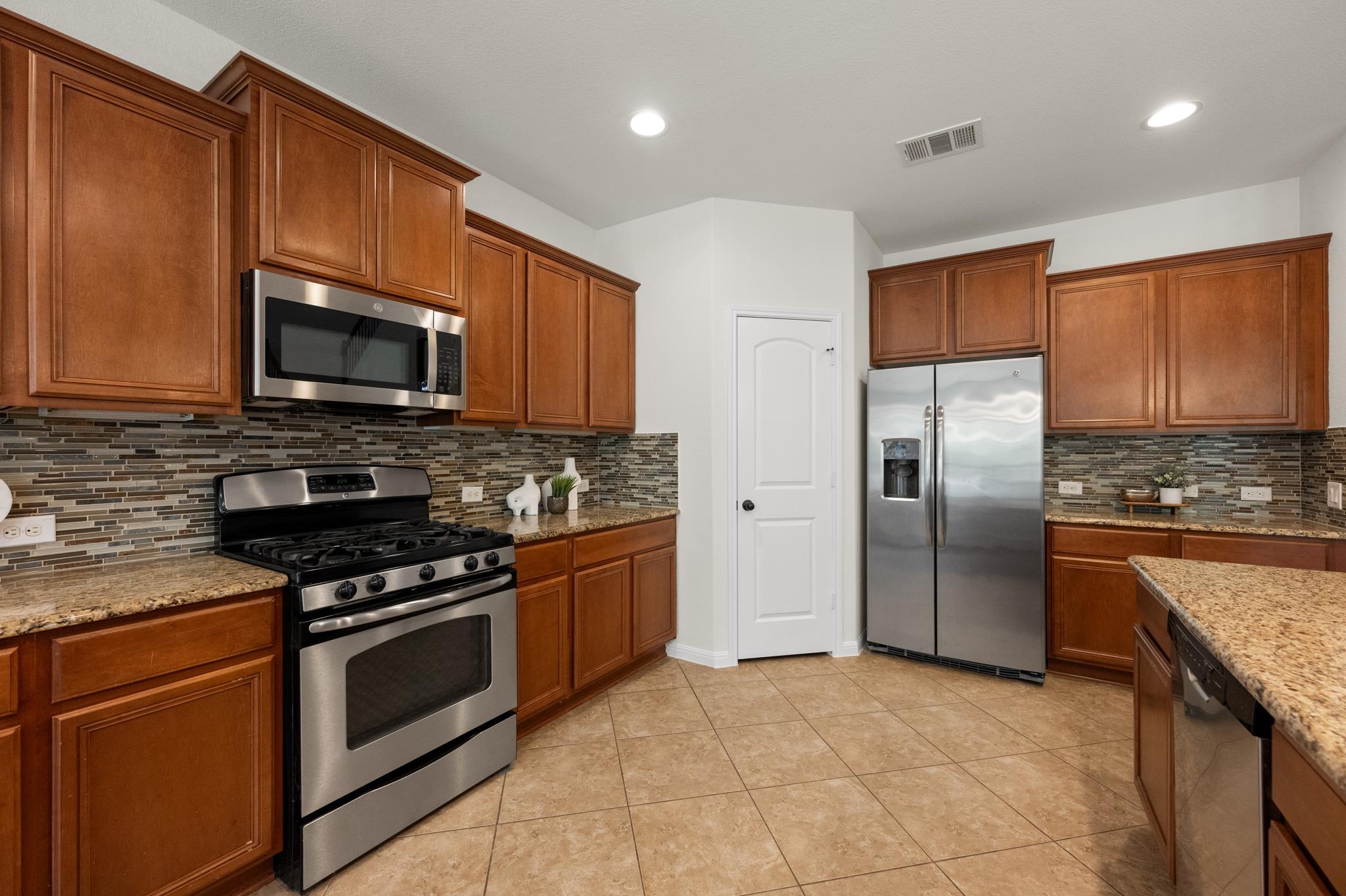 608 Royal Burgess Dr Property Photo 14