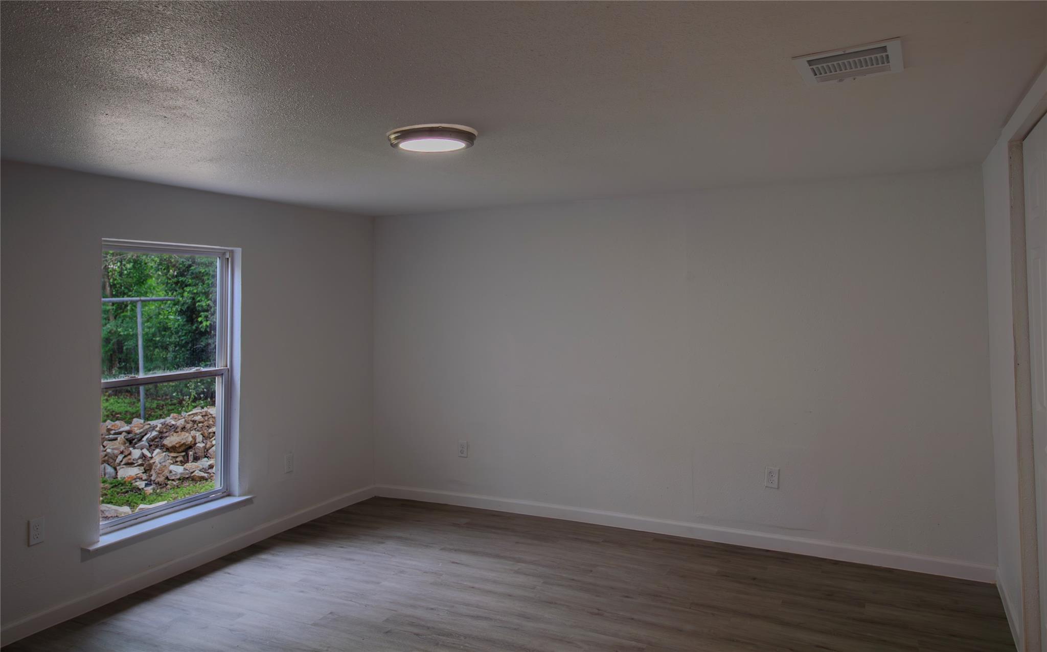 2206 San Jose St Property Photo 10