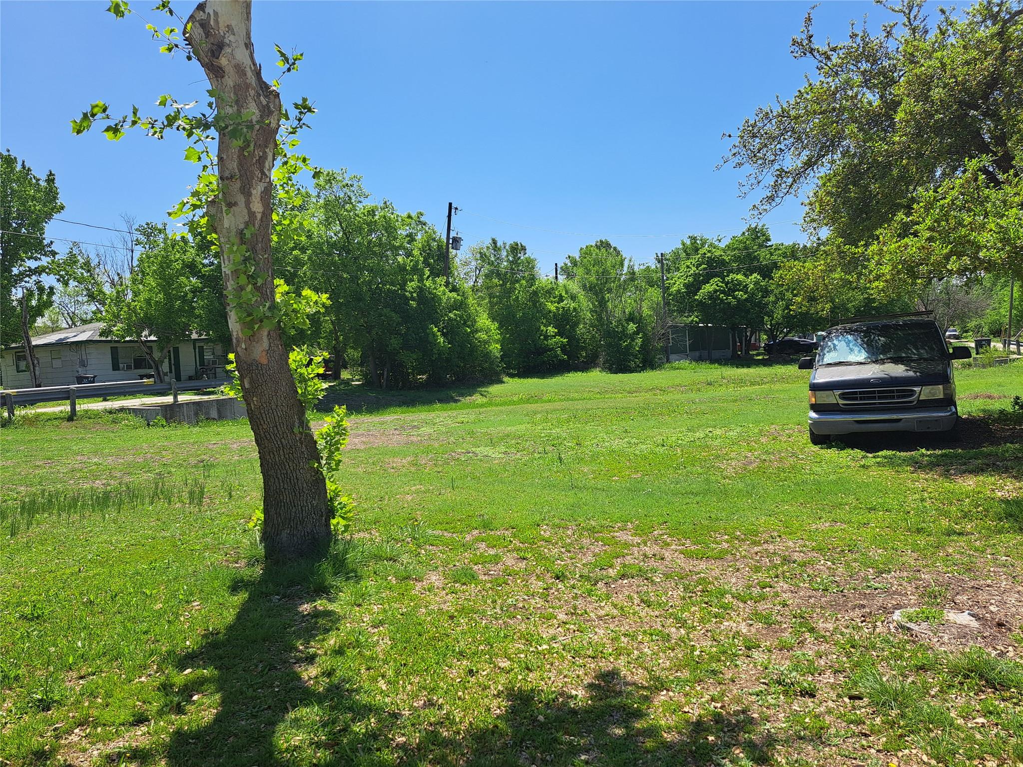 155 Hernandez Ln Property Photo 3