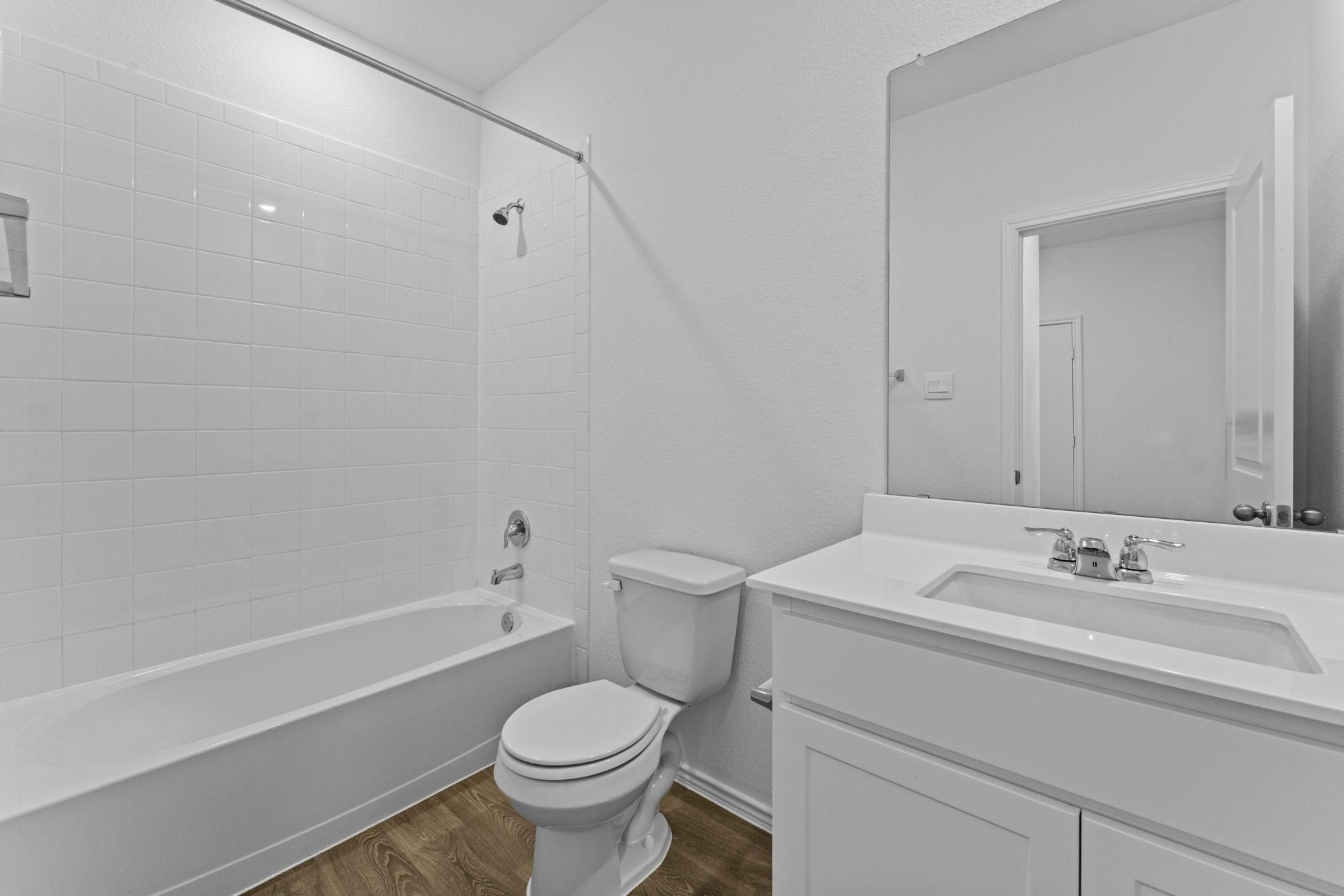 231 Harrison Xing #a Property Photo 4
