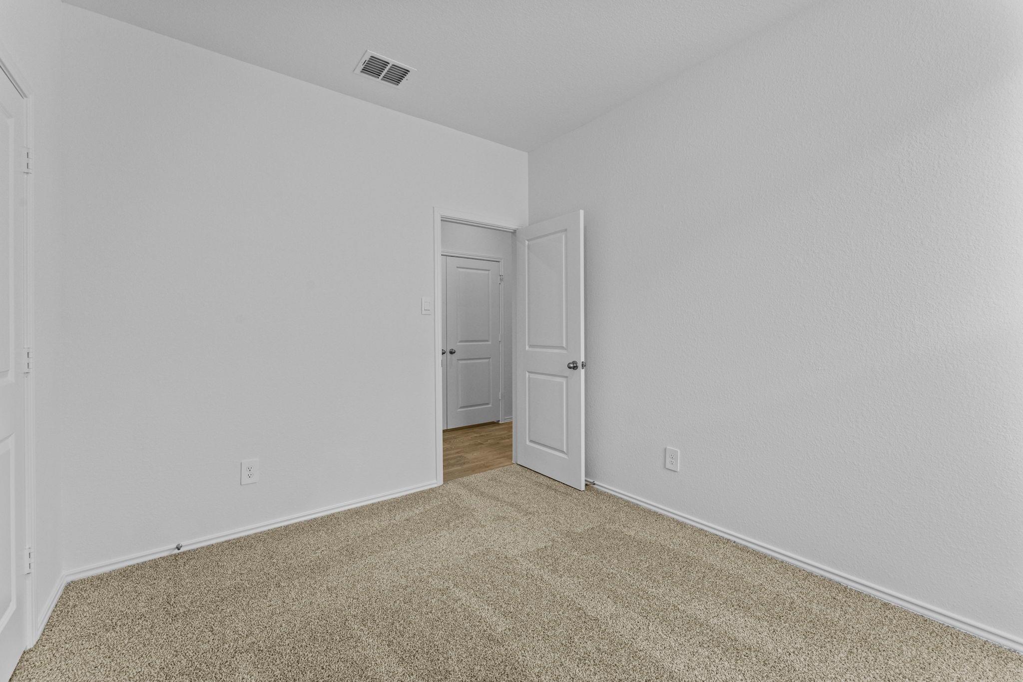 231 Harrison Xing #a Property Photo 10