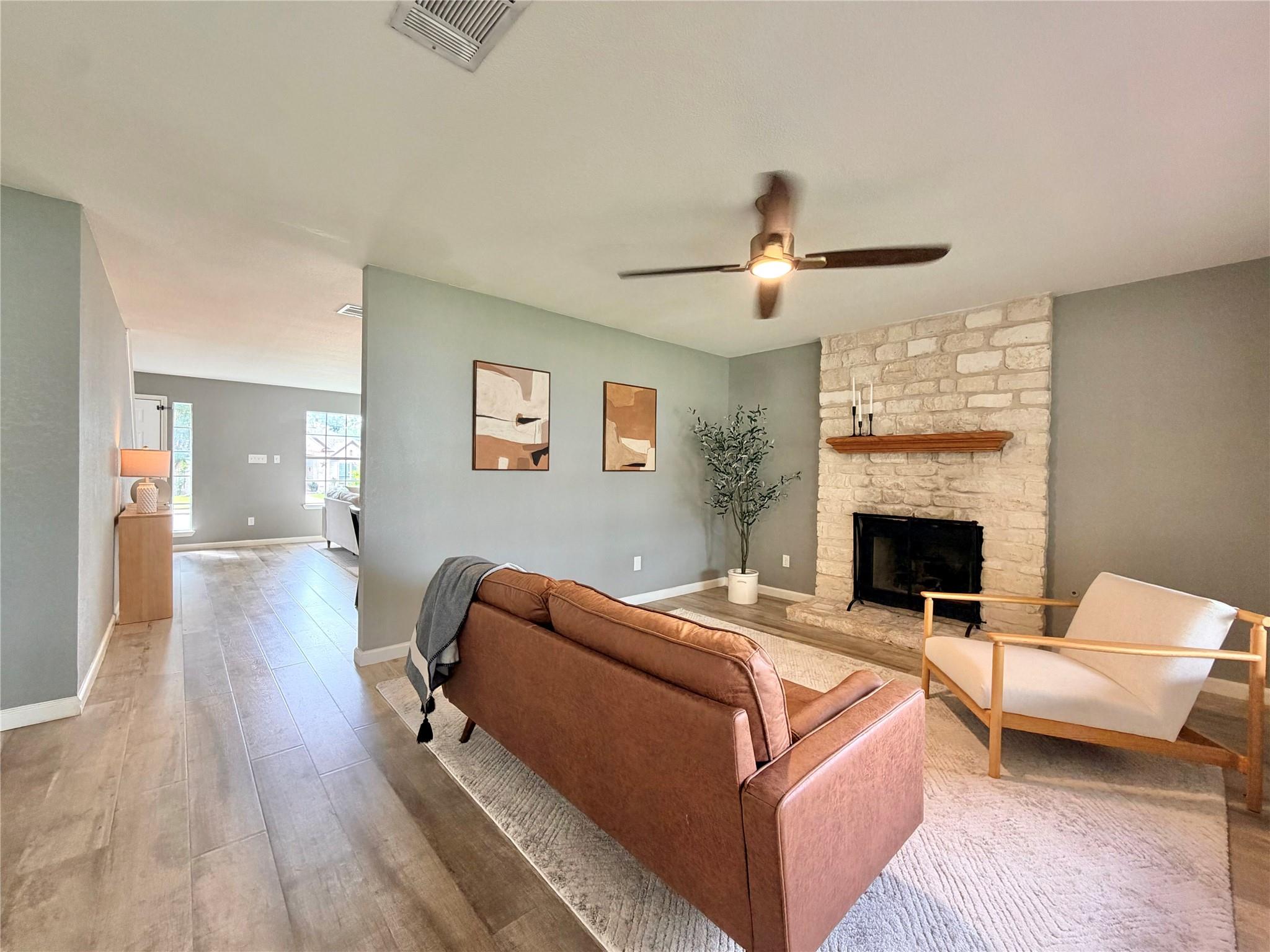 1417 Deer Ledge Trl Property Photo 5