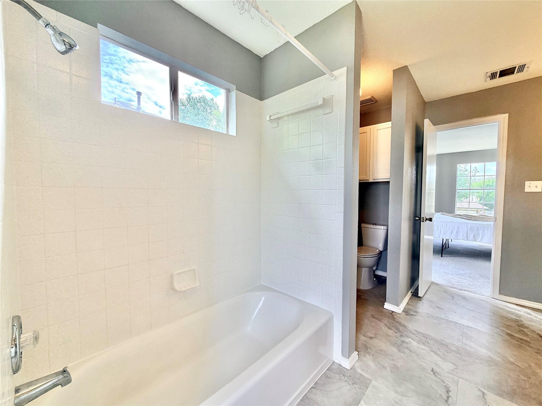 1417 Deer Ledge Trl Property Photo 13