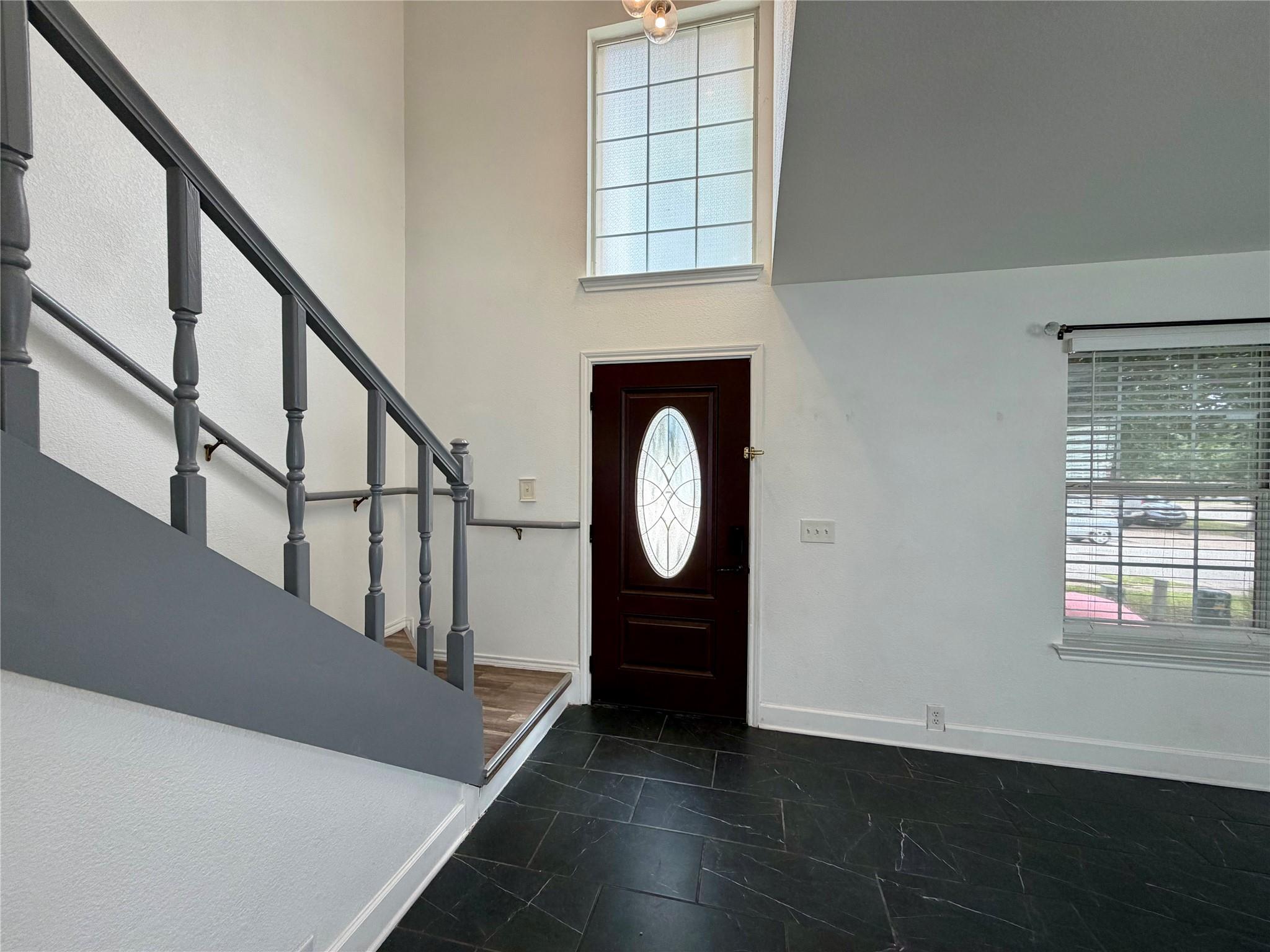 804 Tapestry Cv Property Photo 4