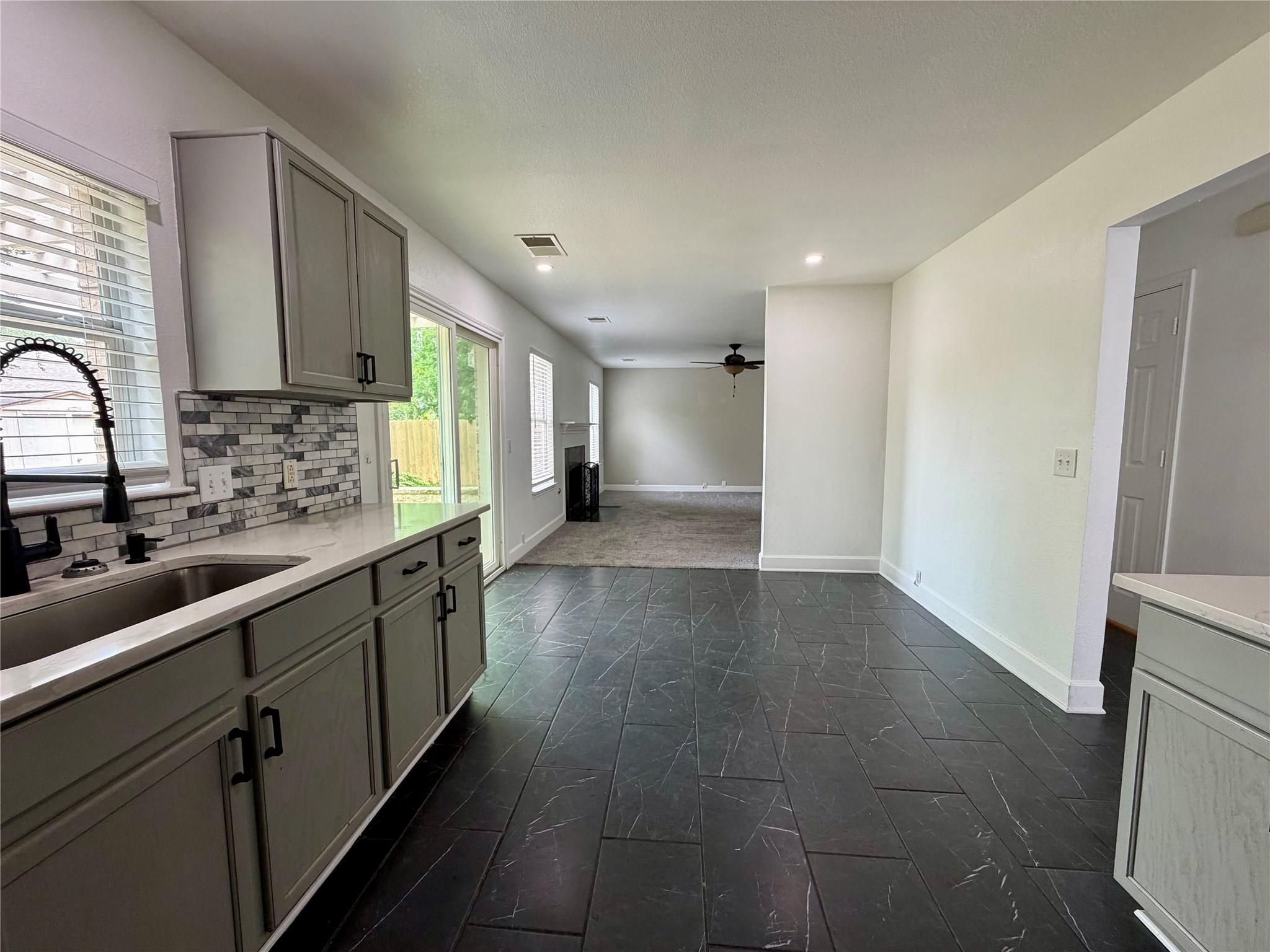 804 Tapestry Cv Property Photo 12