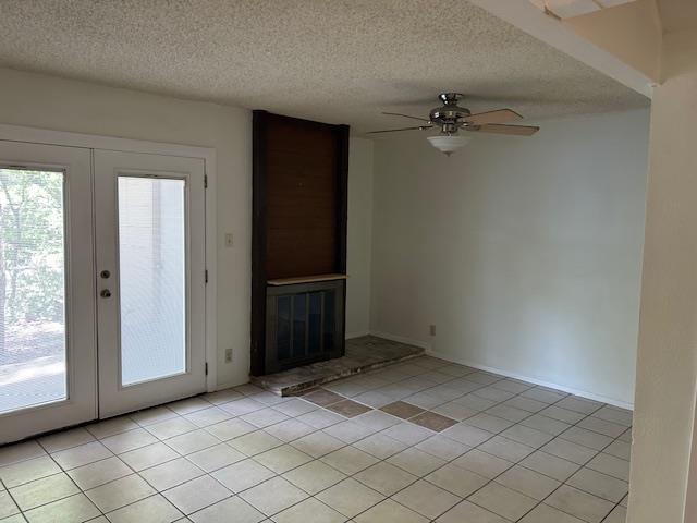 1616 Elmhurst Dr #b Property Photo 3