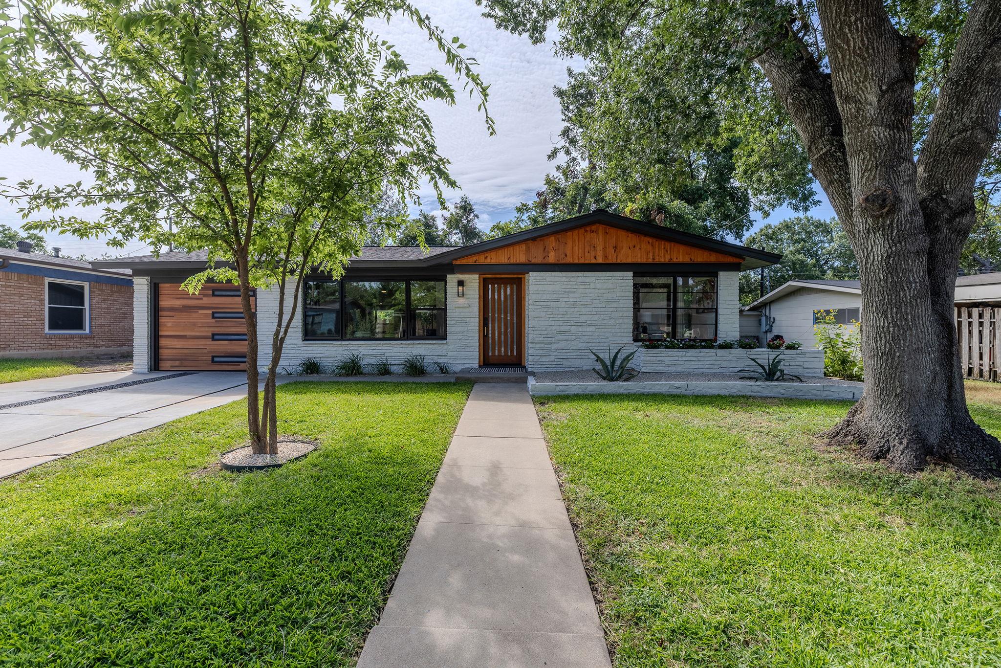 7803 Lazy Ln Property Photo 1