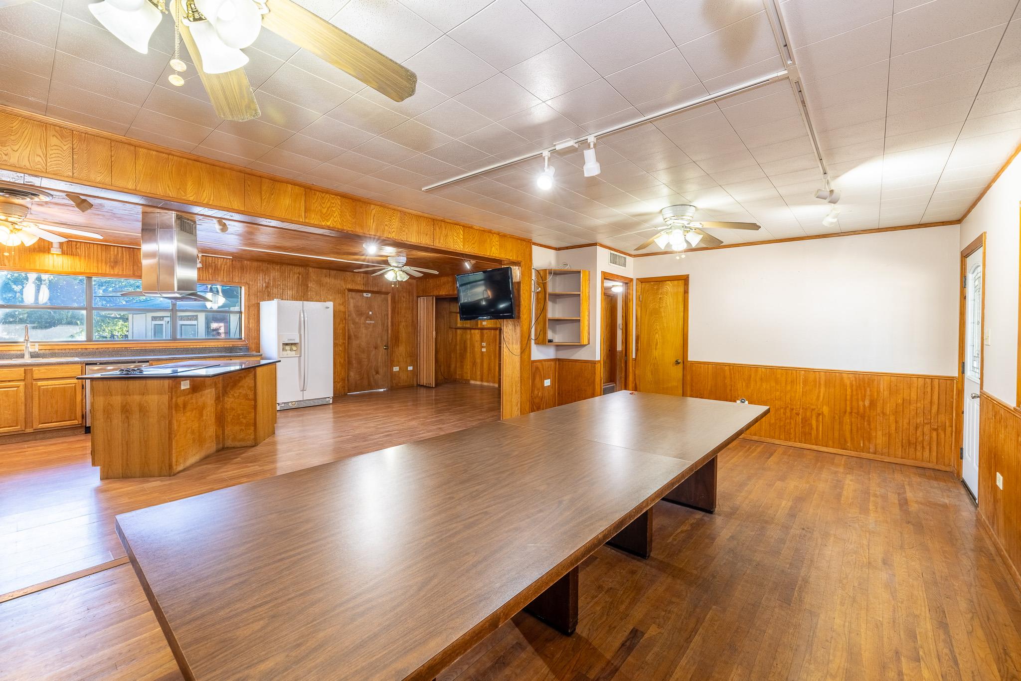 1724 Hickston St Property Photo 5