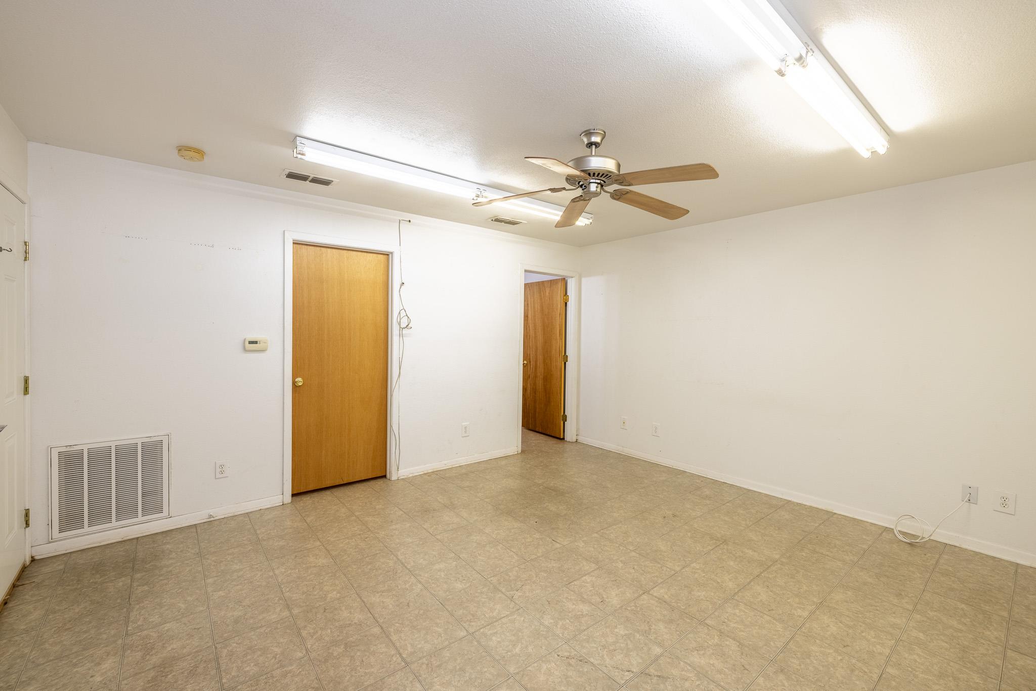 1724 Hickston St Property Photo 24