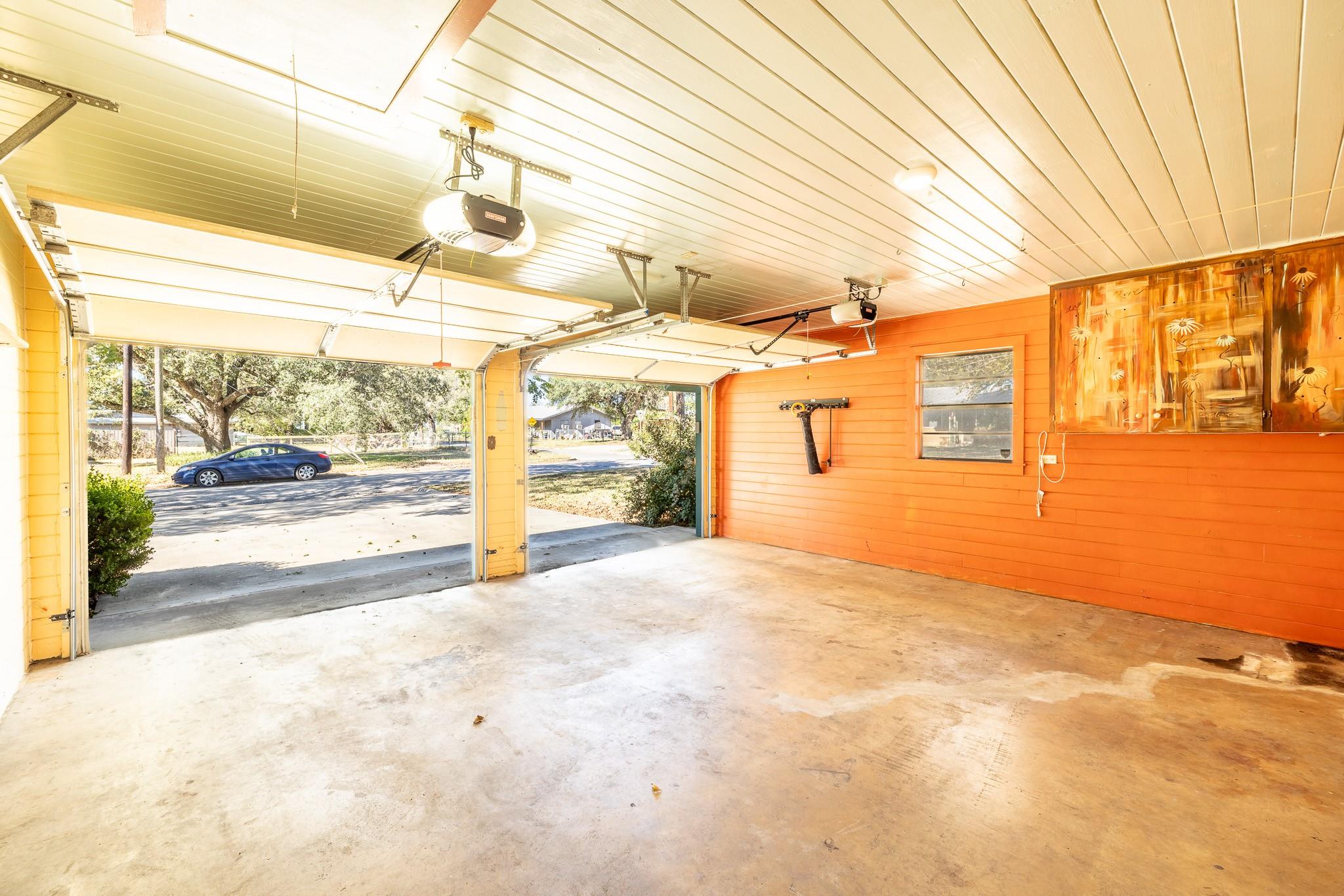 1724 Hickston St Property Photo 26