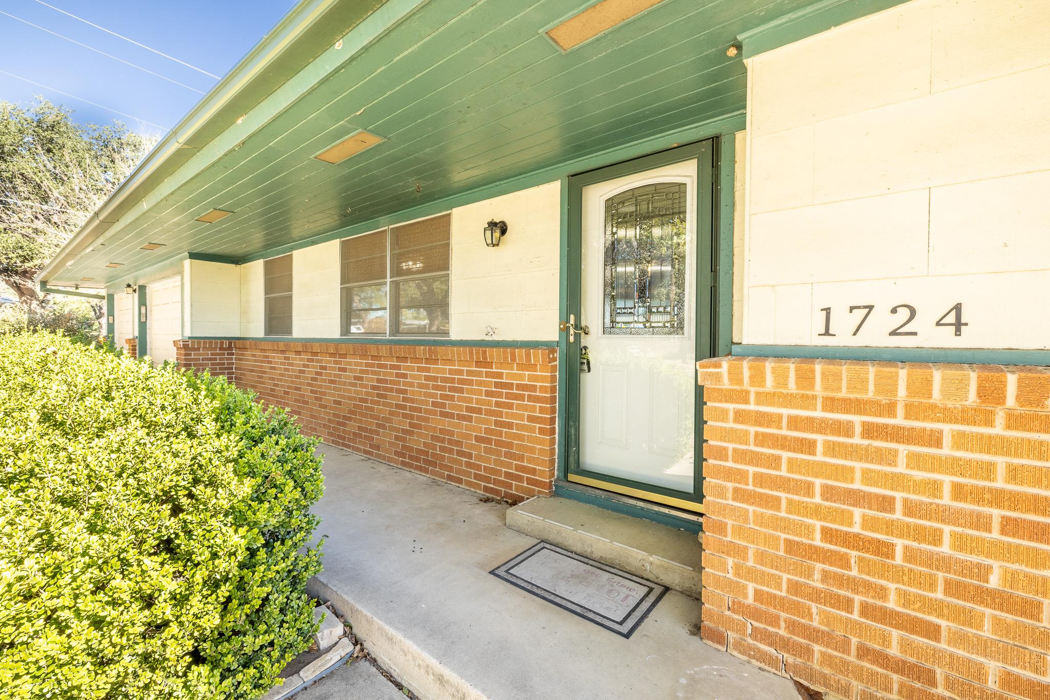 1724 Hickston St Property Photo 28