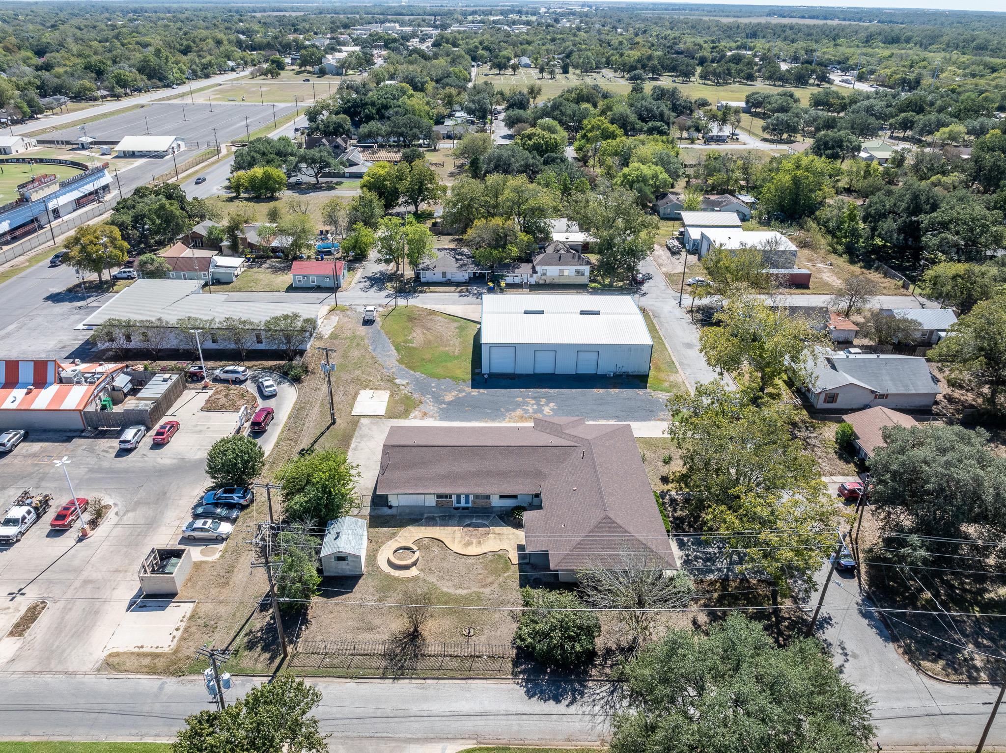 1724 Hickston St Property Photo 33