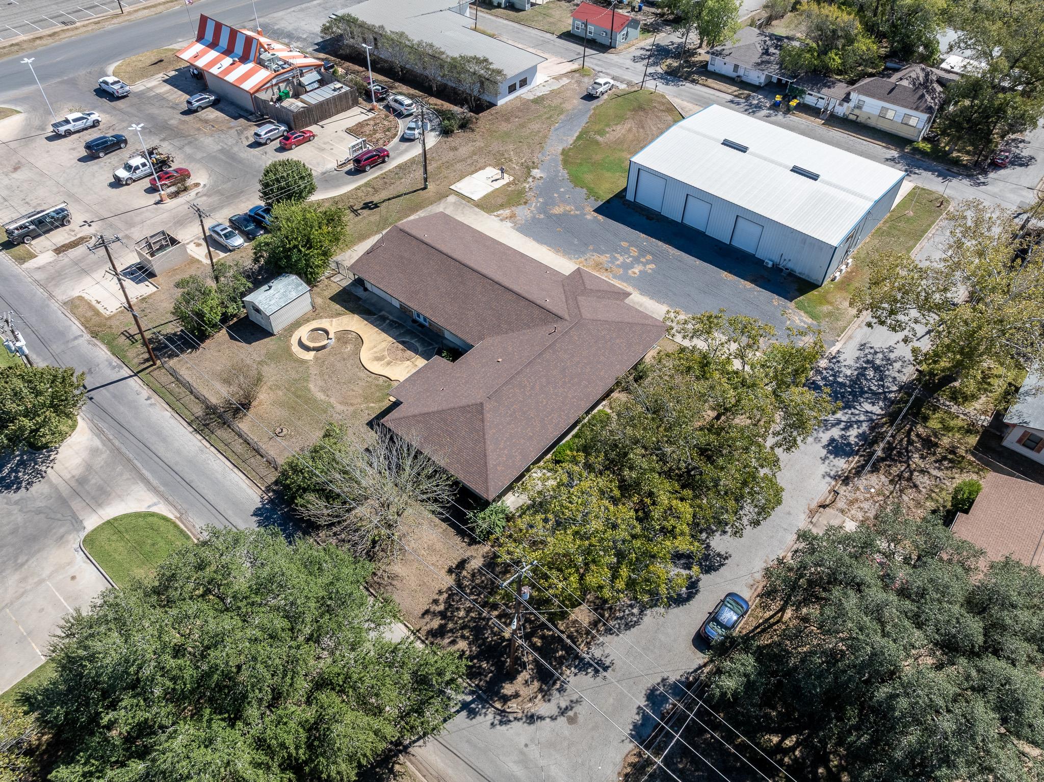 1724 Hickston St Property Photo 36