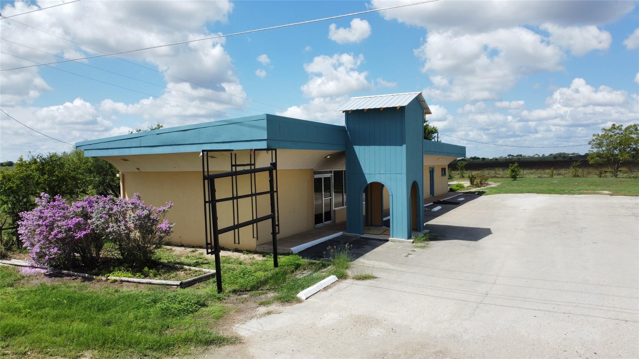 16870 N State Highway 123 None Property Photo 5