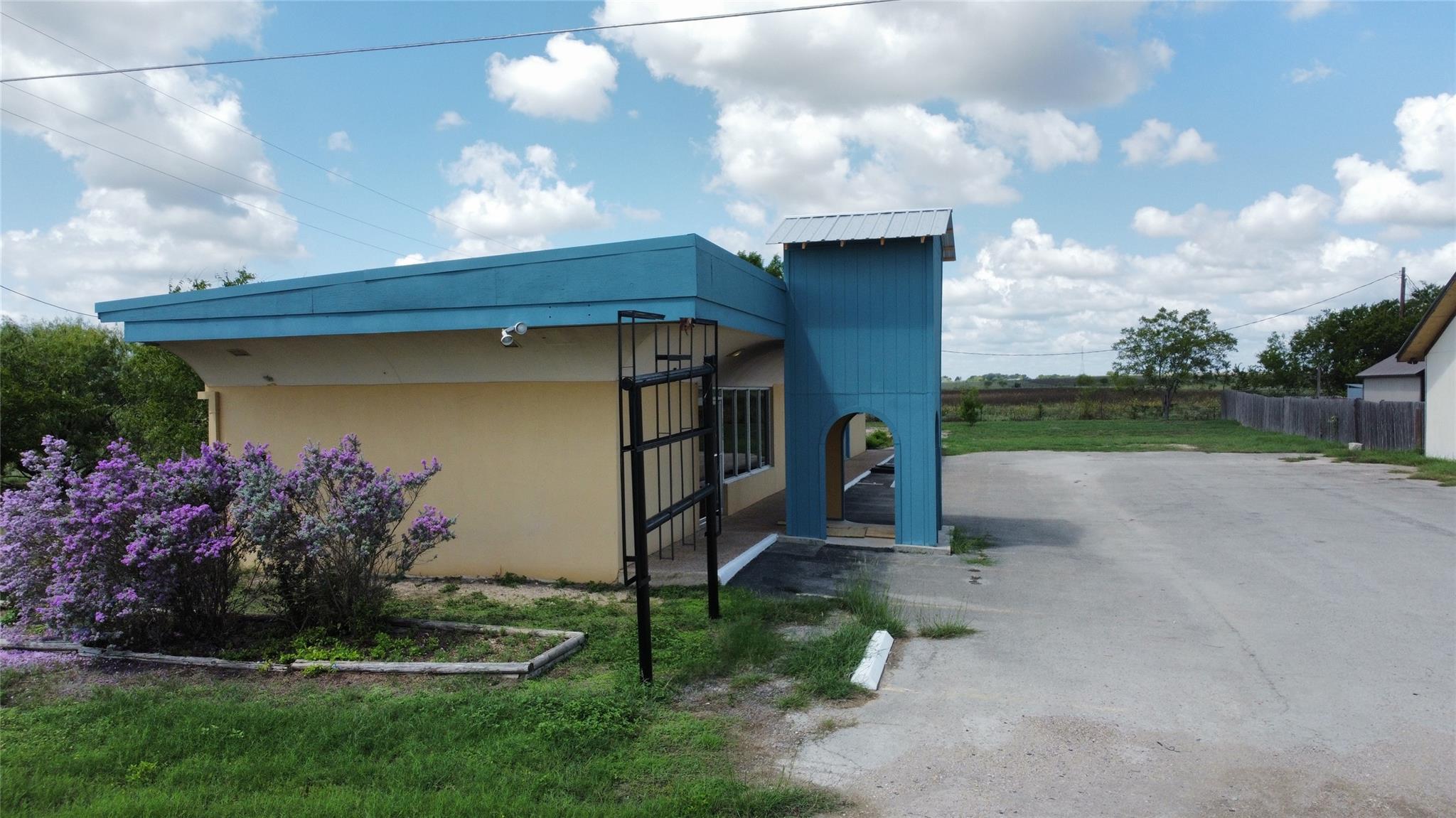 16870 N State Highway 123 None Property Photo 6