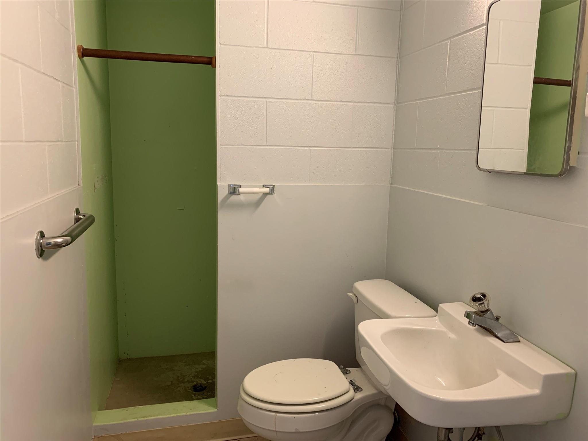 16870 N State Highway 123 None Property Photo 40