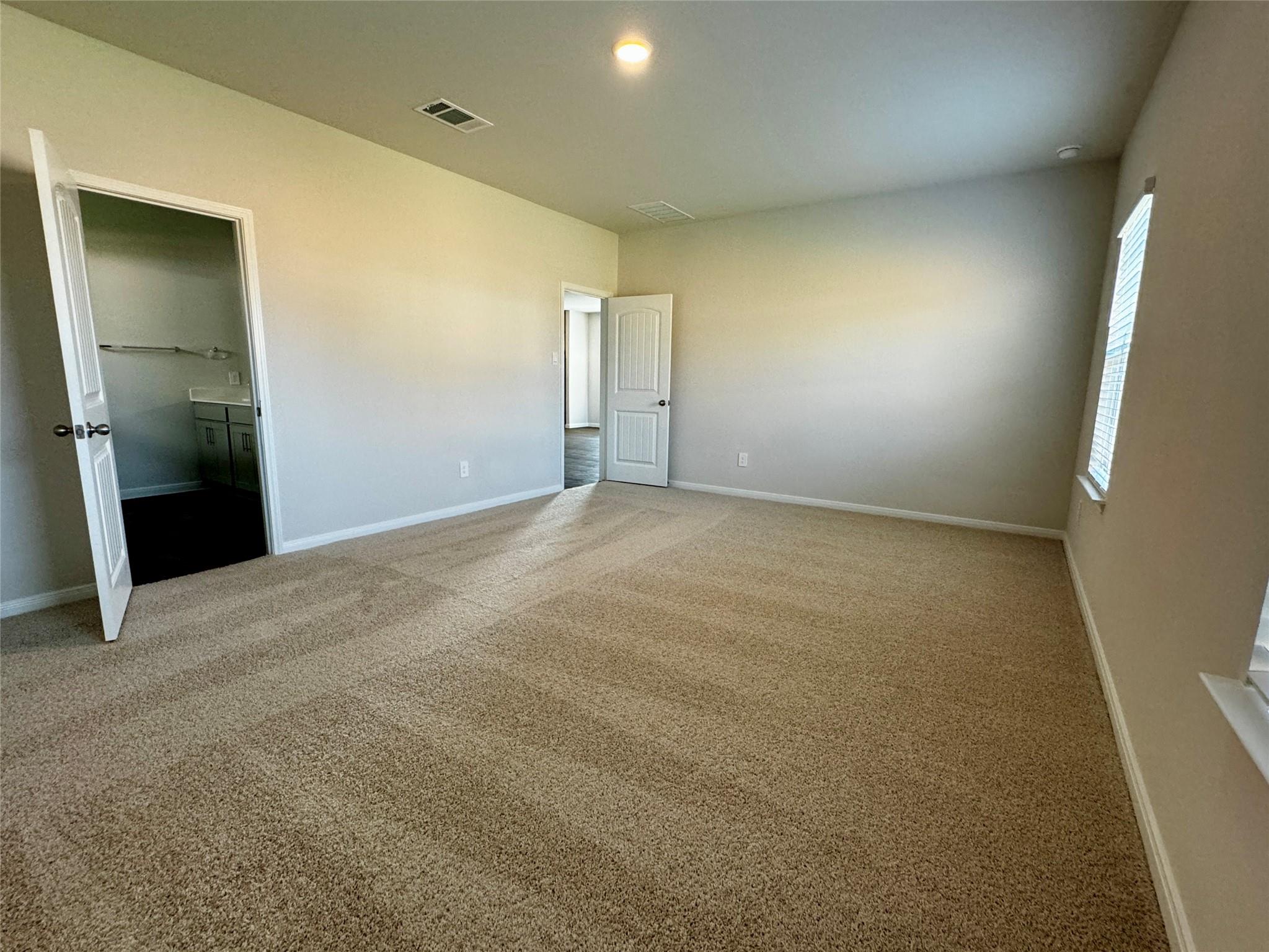 115 Bethpage Dr Property Photo 12