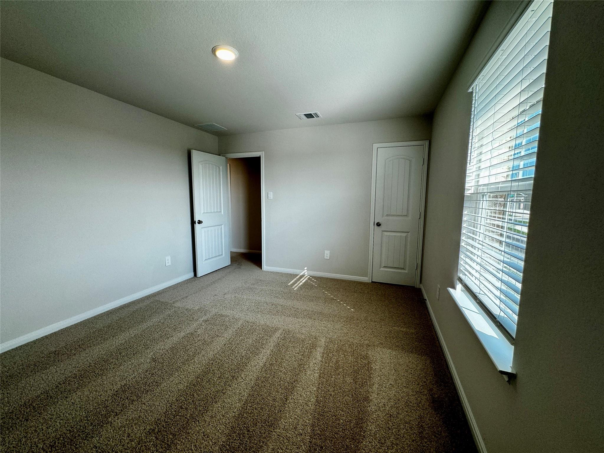 115 Bethpage Dr Property Photo 24