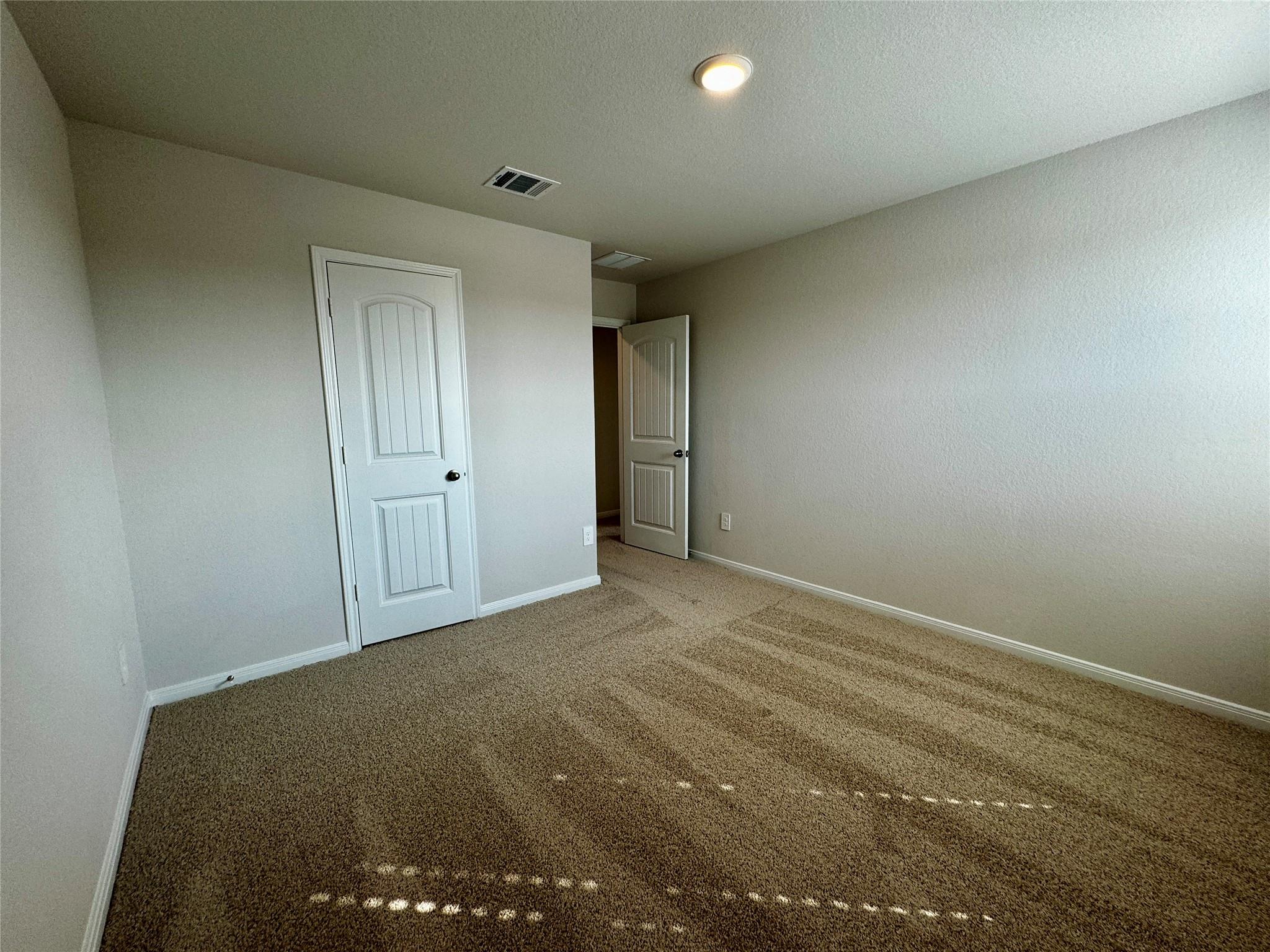 115 Bethpage Dr Property Photo 25