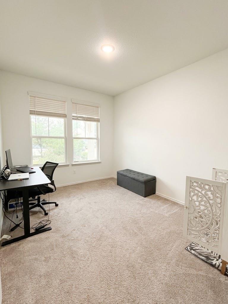 1529 Hope Ranch Rd Property Photo 4