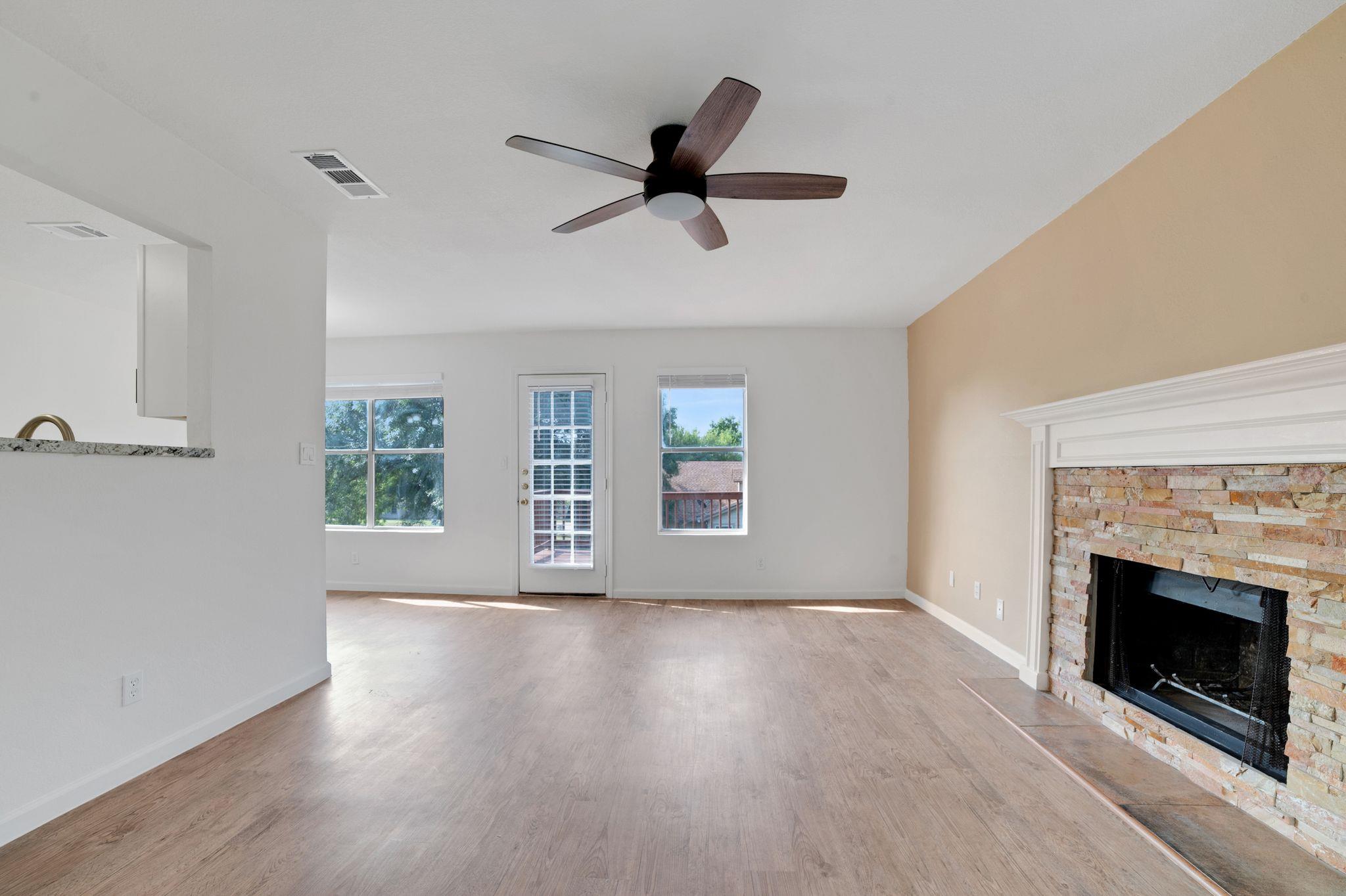 387 Fantail Loop Property Photo 13