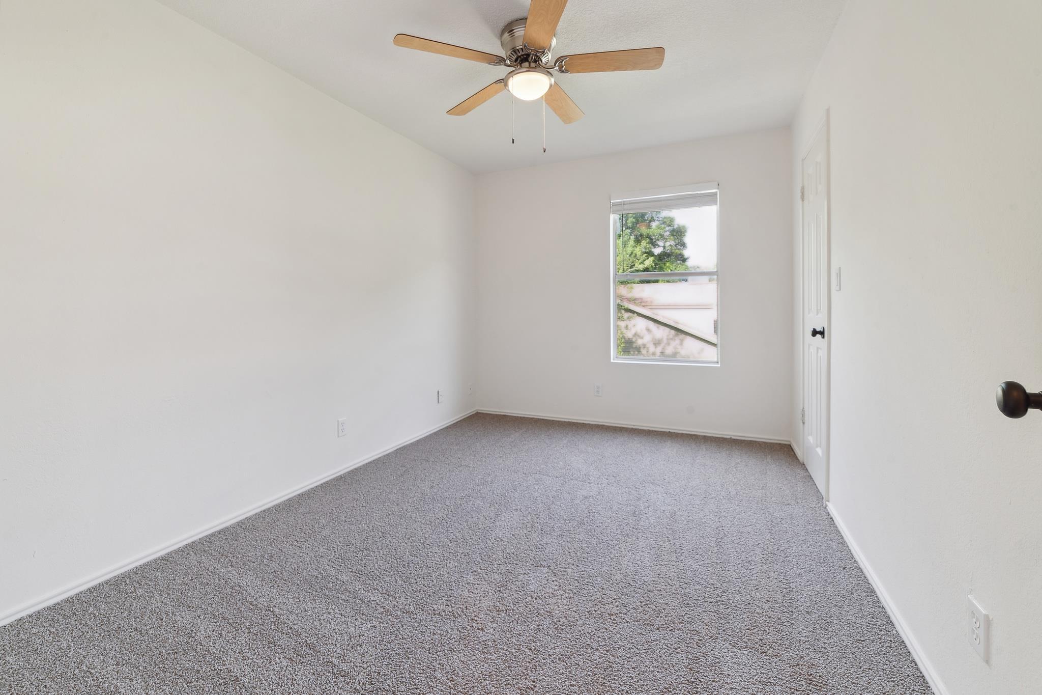 387 Fantail Loop Property Photo 24