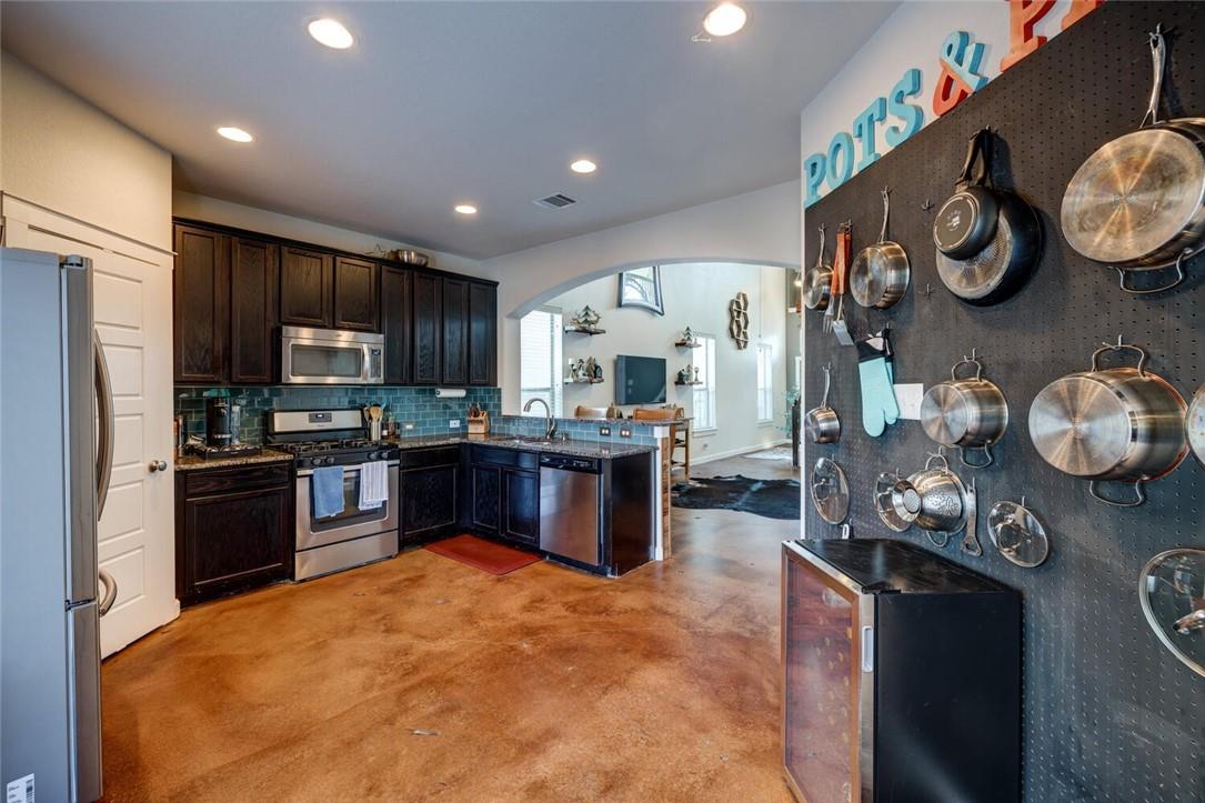 2101 Rivers Edge Way #4 Property Photo 9