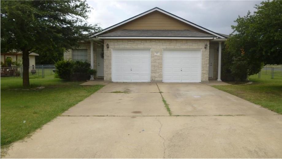 501 Tablerock Cir #b Property Photo 1