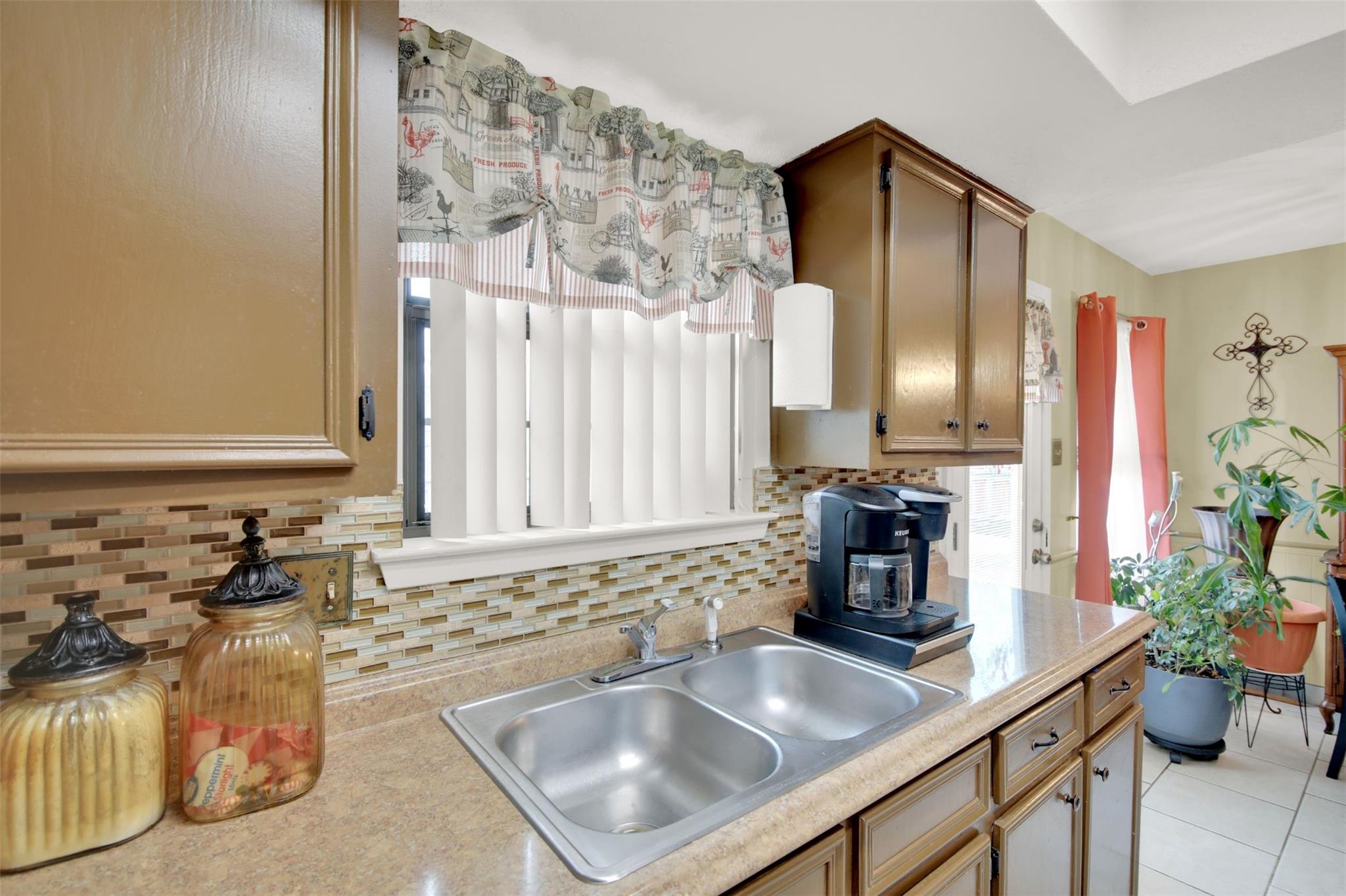 1713 Parkside Cir Property Photo 13