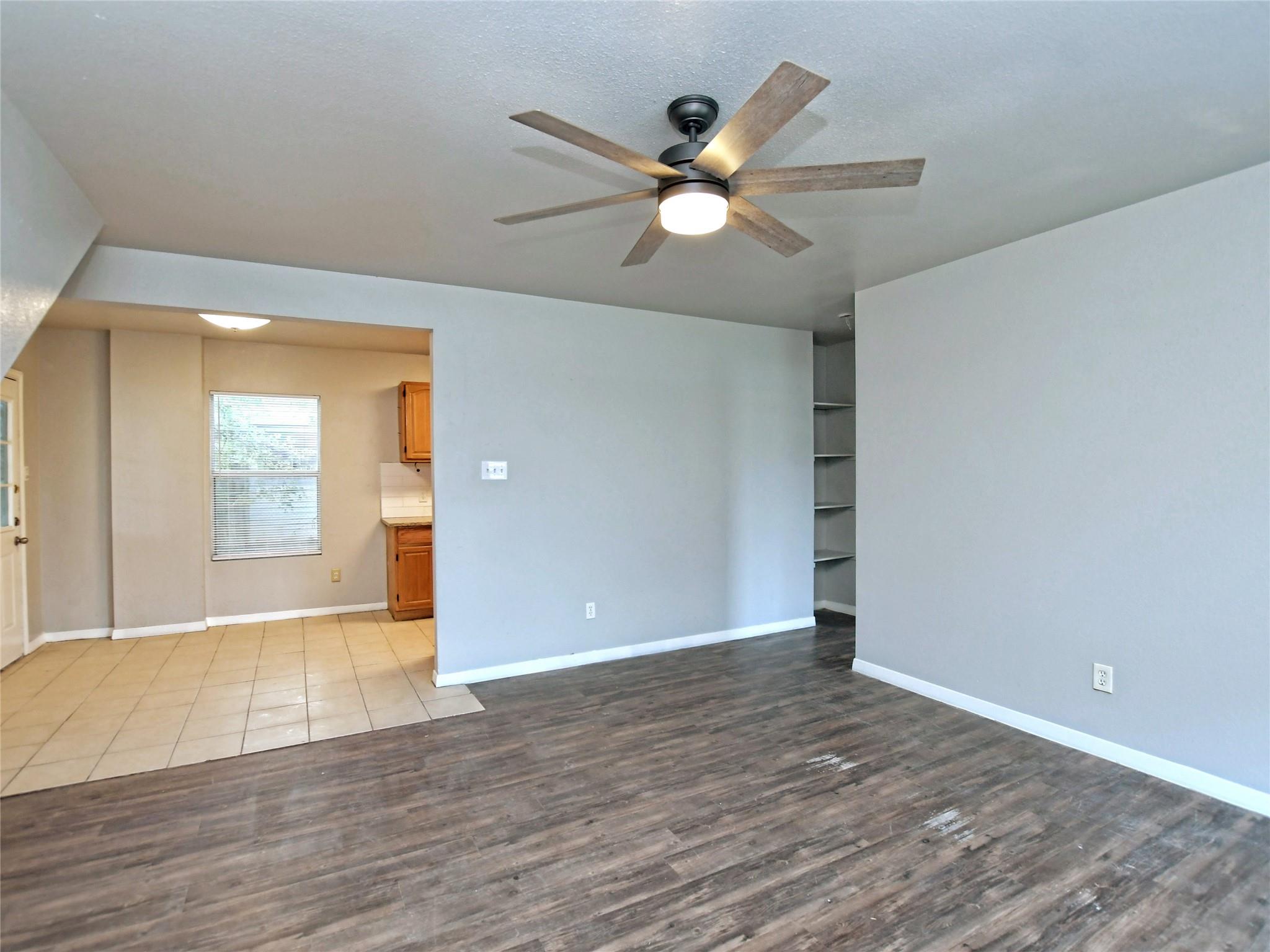 6121 Ponca St #b Property Photo 4