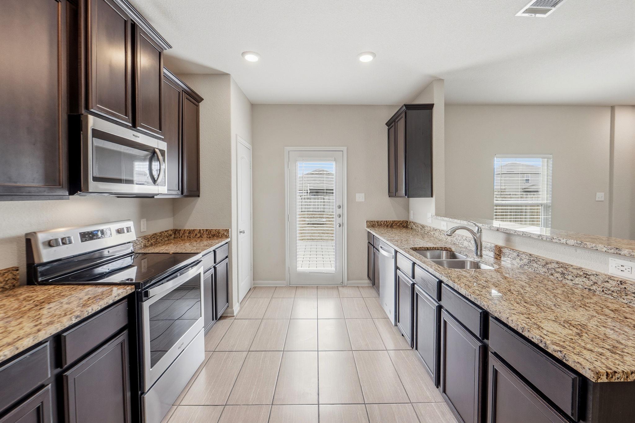 1579 Violet Ln Property Photo 10