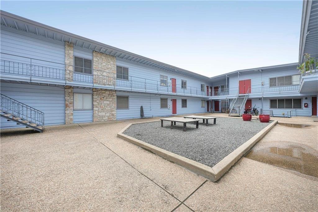 2408 Longview St #104. Property Photo 5
