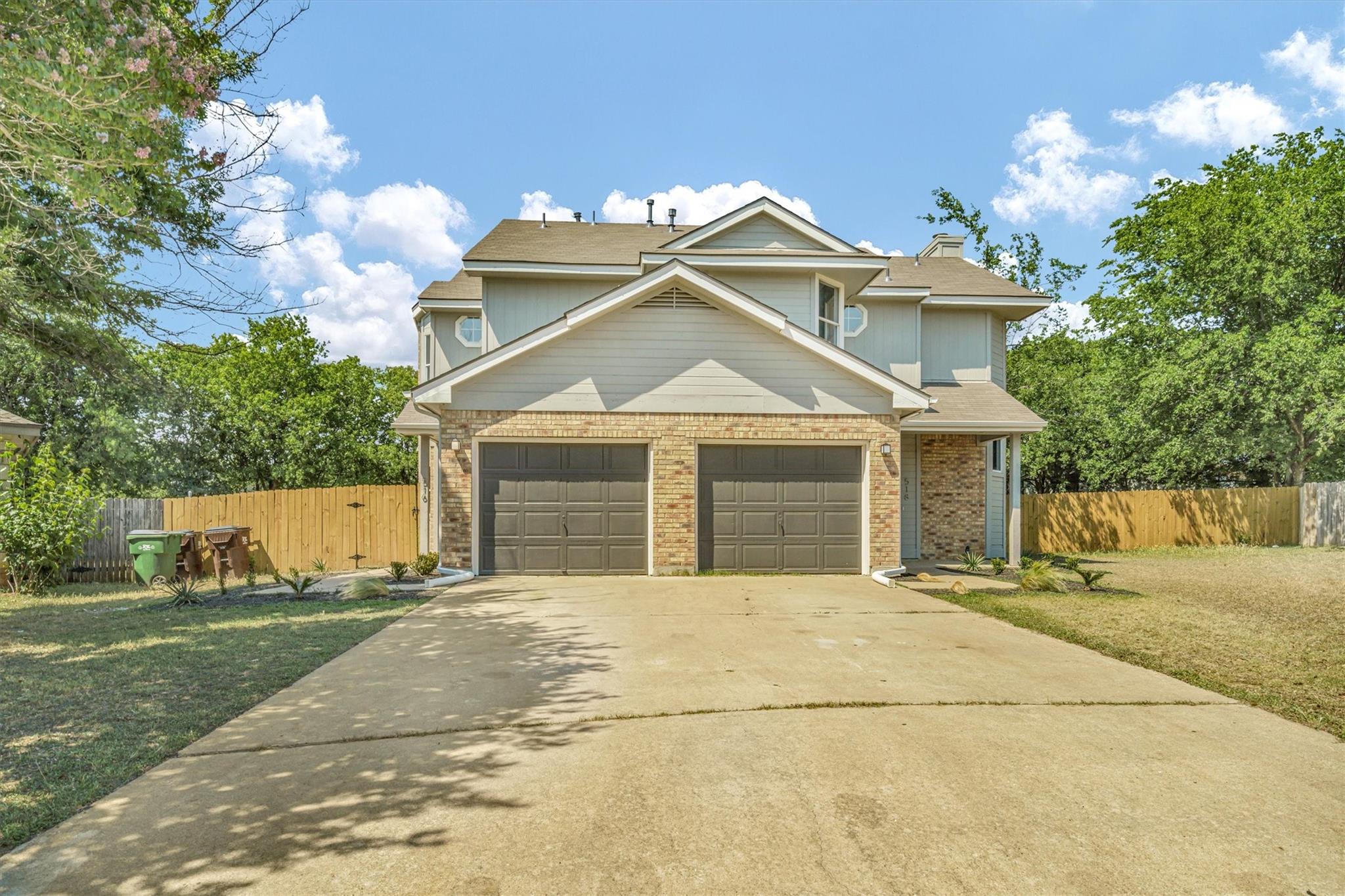 516 Gregory Ct Property Photo 1