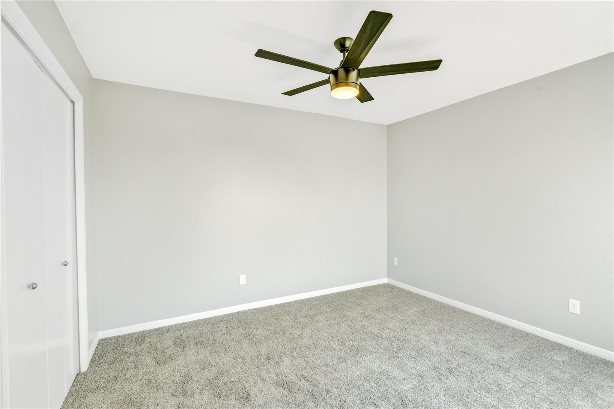516 Gregory Ct Property Photo 12