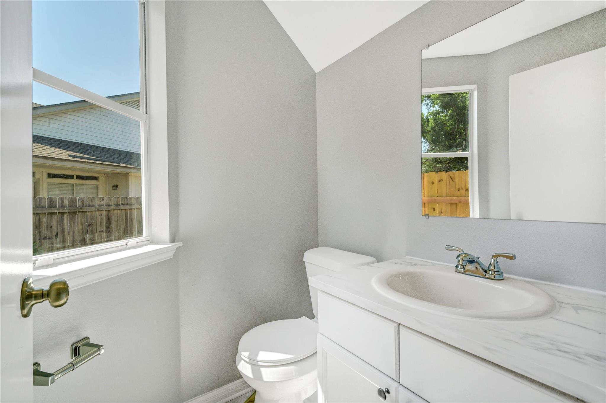 516 Gregory Ct Property Photo 18
