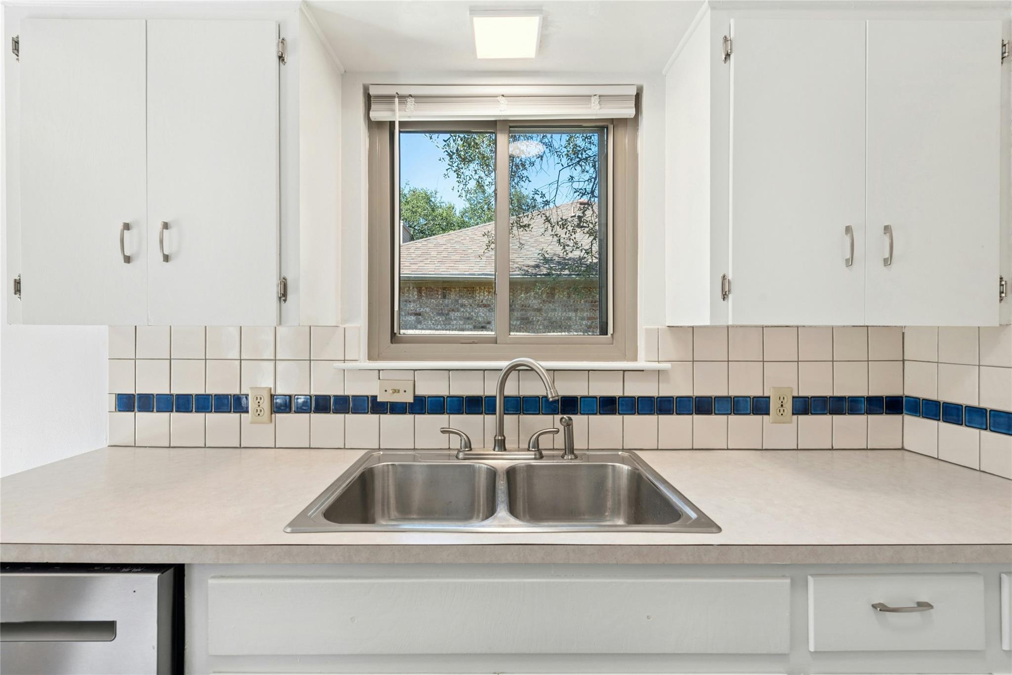 2307 W Riviera Dr Property Photo 14