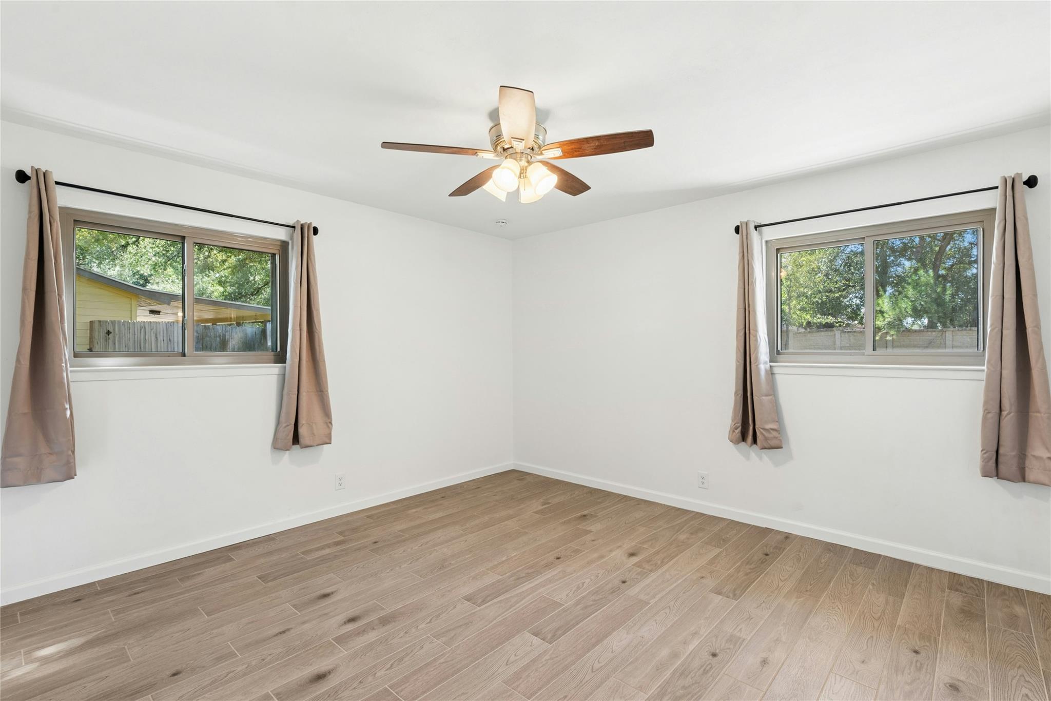 2307 W Riviera Dr Property Photo 16