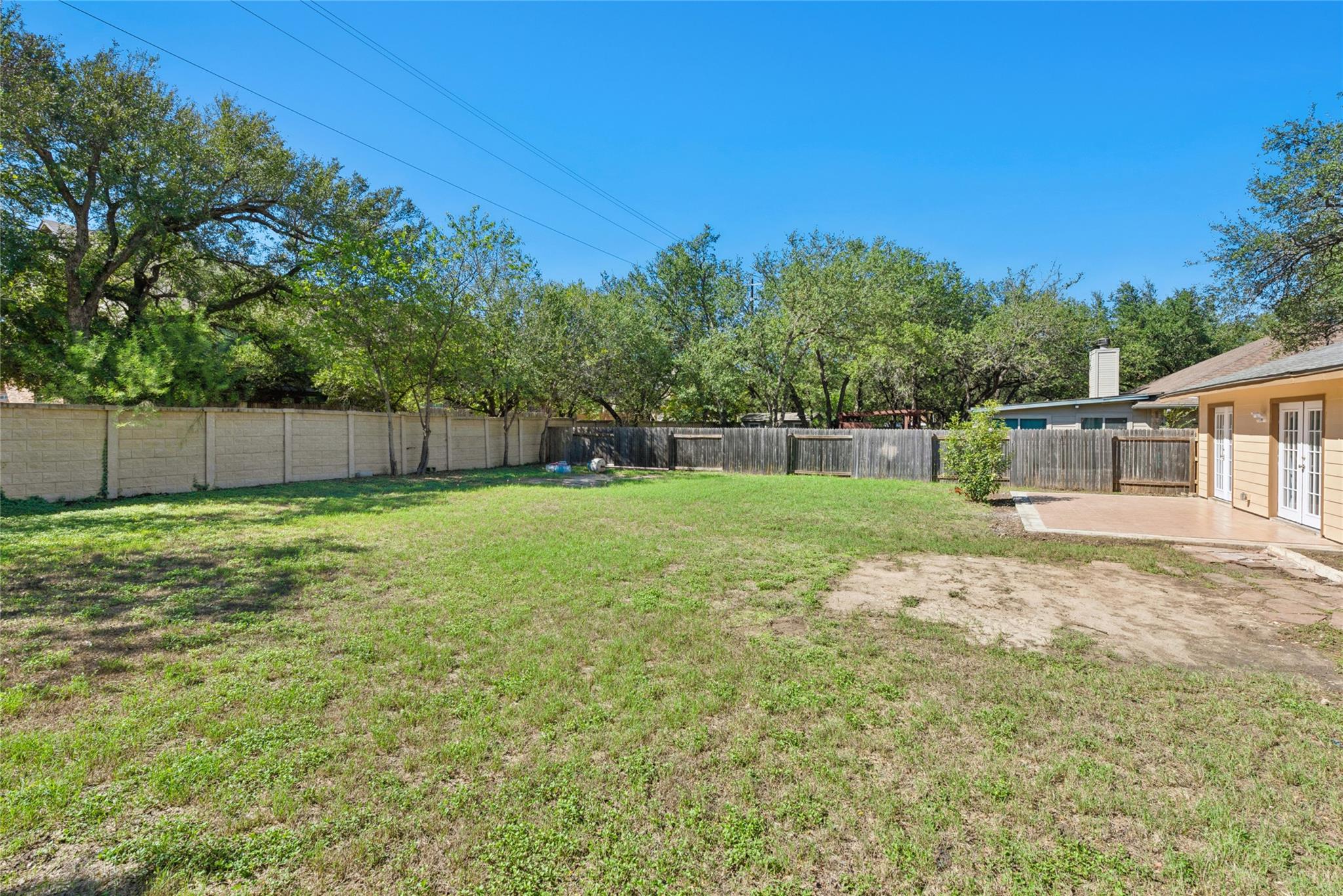 2307 W Riviera Dr Property Photo 25