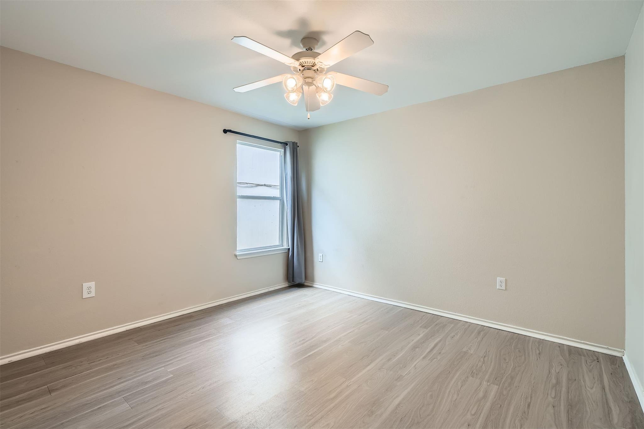 1609 Strickland Dr Property Photo 12