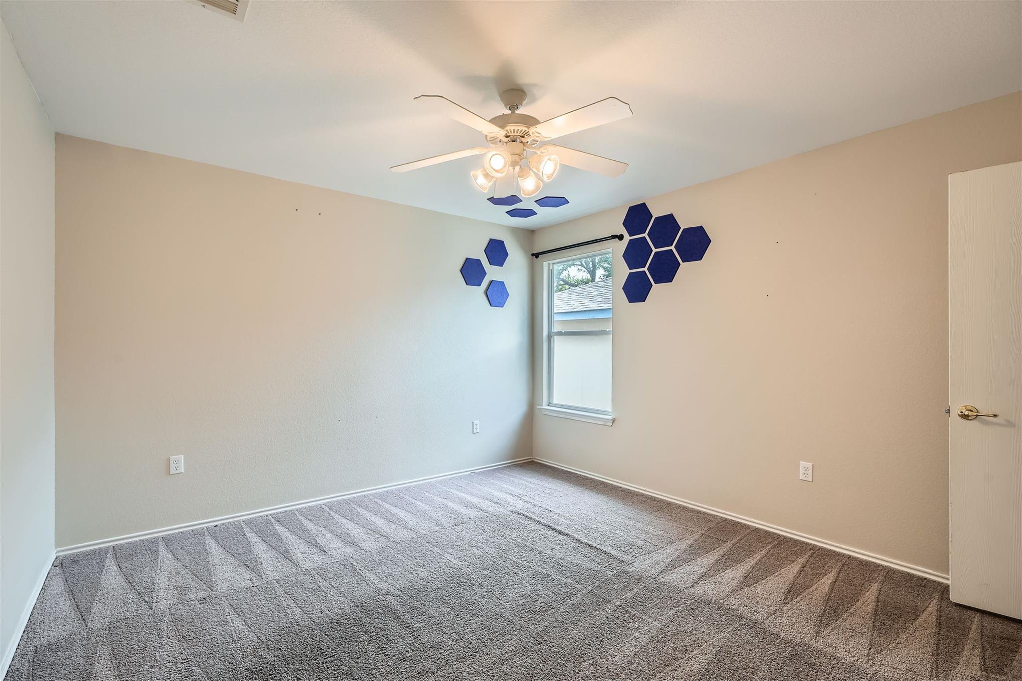 1609 Strickland Dr Property Photo 19