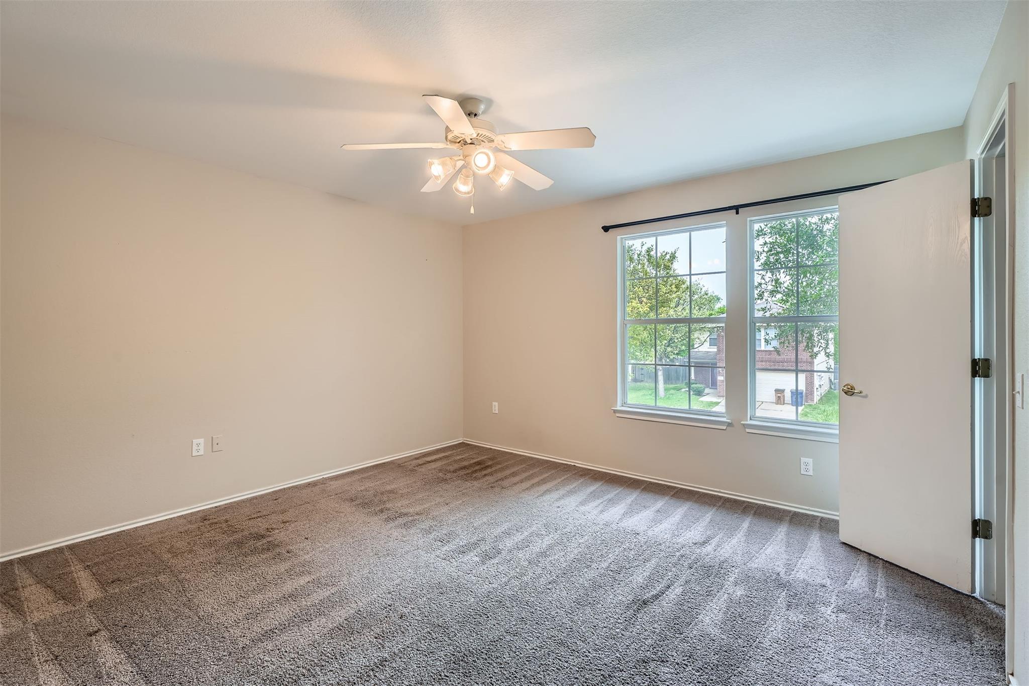 1609 Strickland Dr Property Photo 22