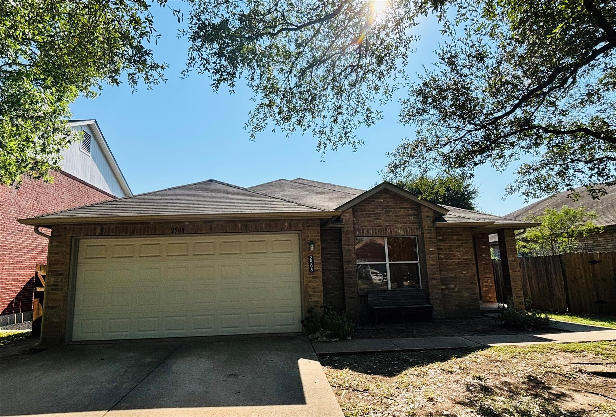 2508 Byfield Dr Property Photo 1