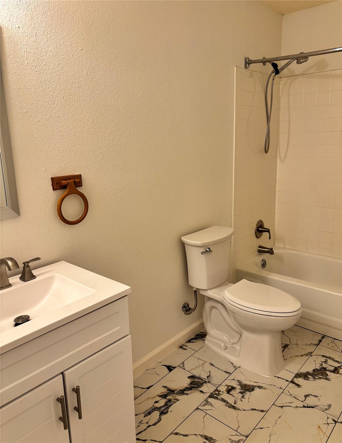 2508 Byfield Dr Property Photo 10