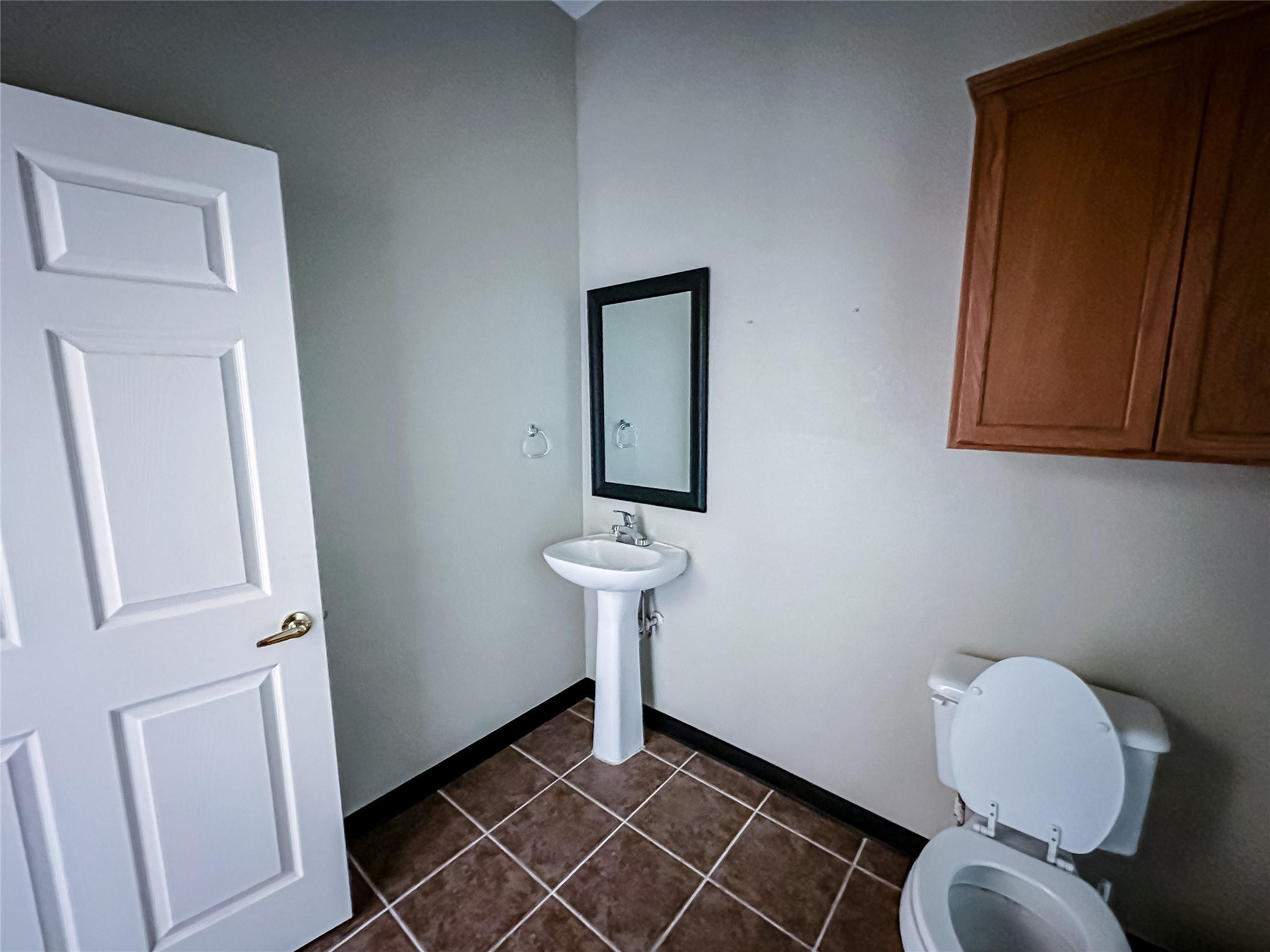 15901 Central Commerce Dr #604 Property Photo 6