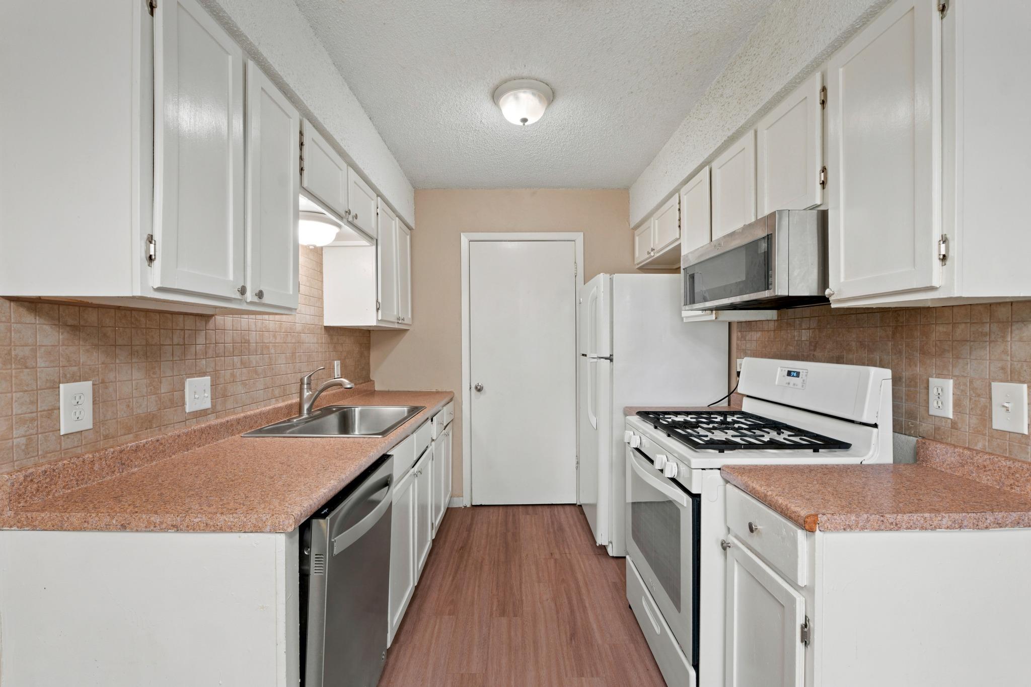418 Linden St #b Property Photo 2