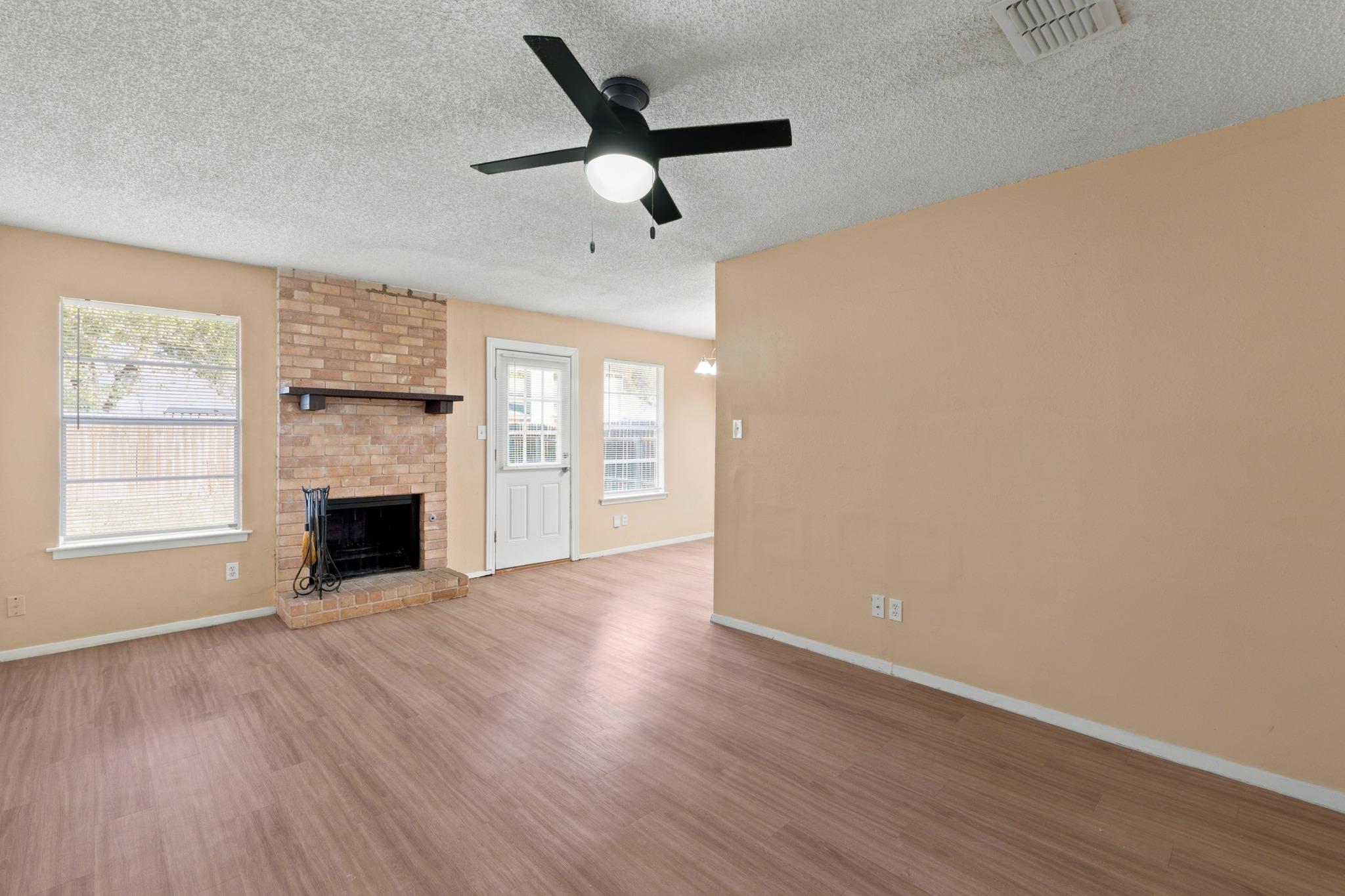 418 Linden St #b Property Photo 5