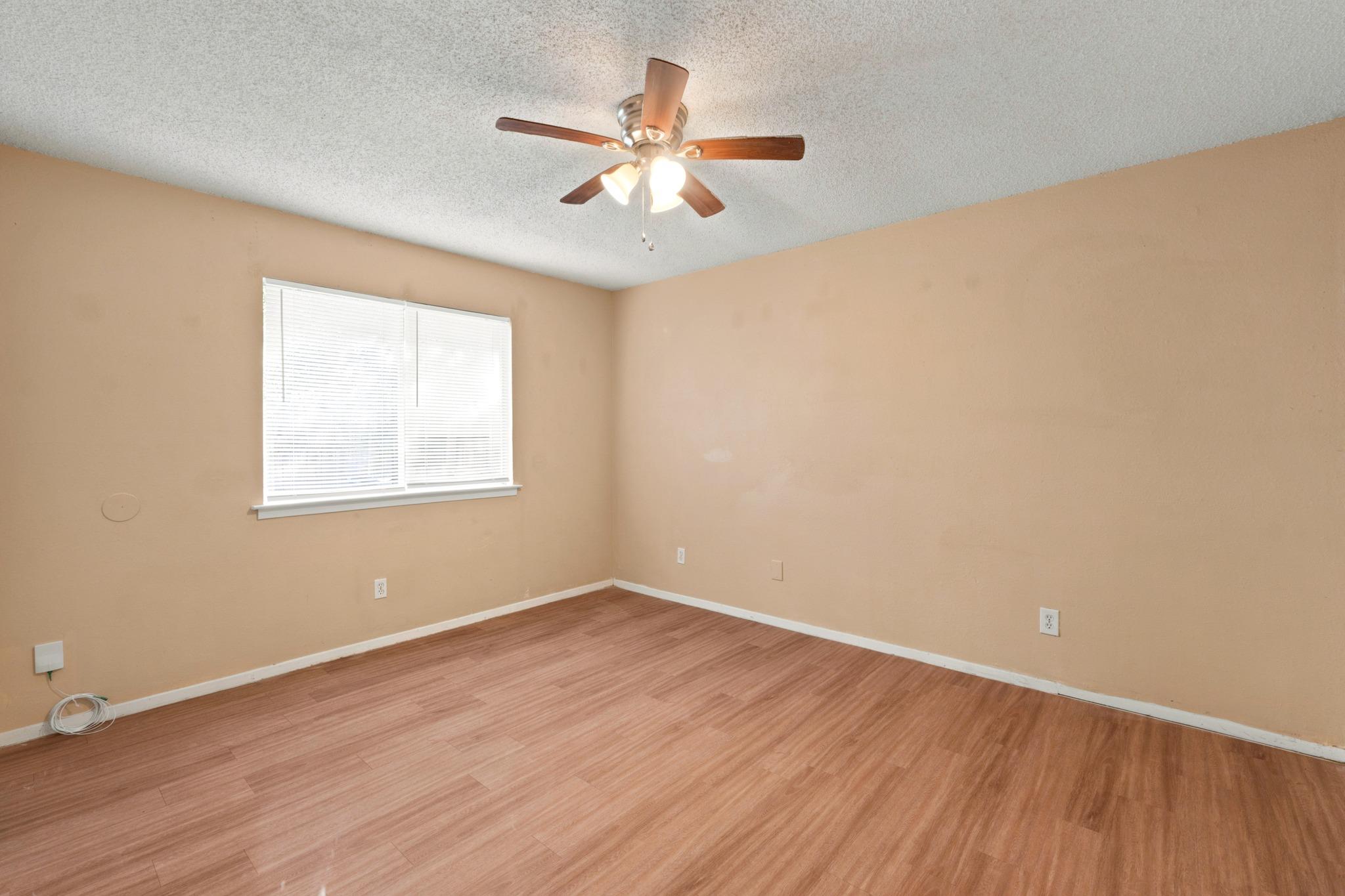 418 Linden St #b Property Photo 14